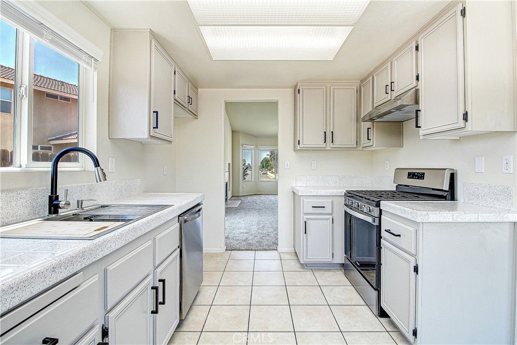 19364 Summerwind Trail, Perris, California, 92570, United States, 4 Bedrooms Bedrooms, ,2 BathroomsBathrooms,Residential,For Sale,19364 Summerwind Trail,1618757