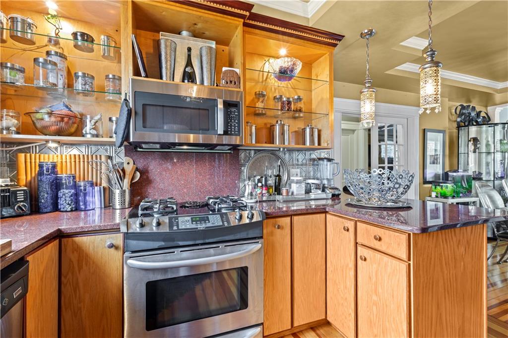 Pawtucket, Rhode Island, 02861, United States, 4 Bedrooms Bedrooms, ,2 BathroomsBathrooms,Residential,For Sale,2006296