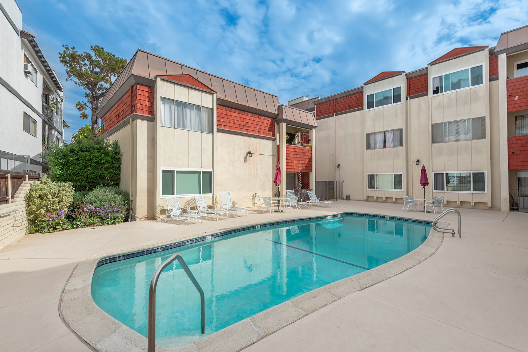  5674 Windsor Way - 物件實景