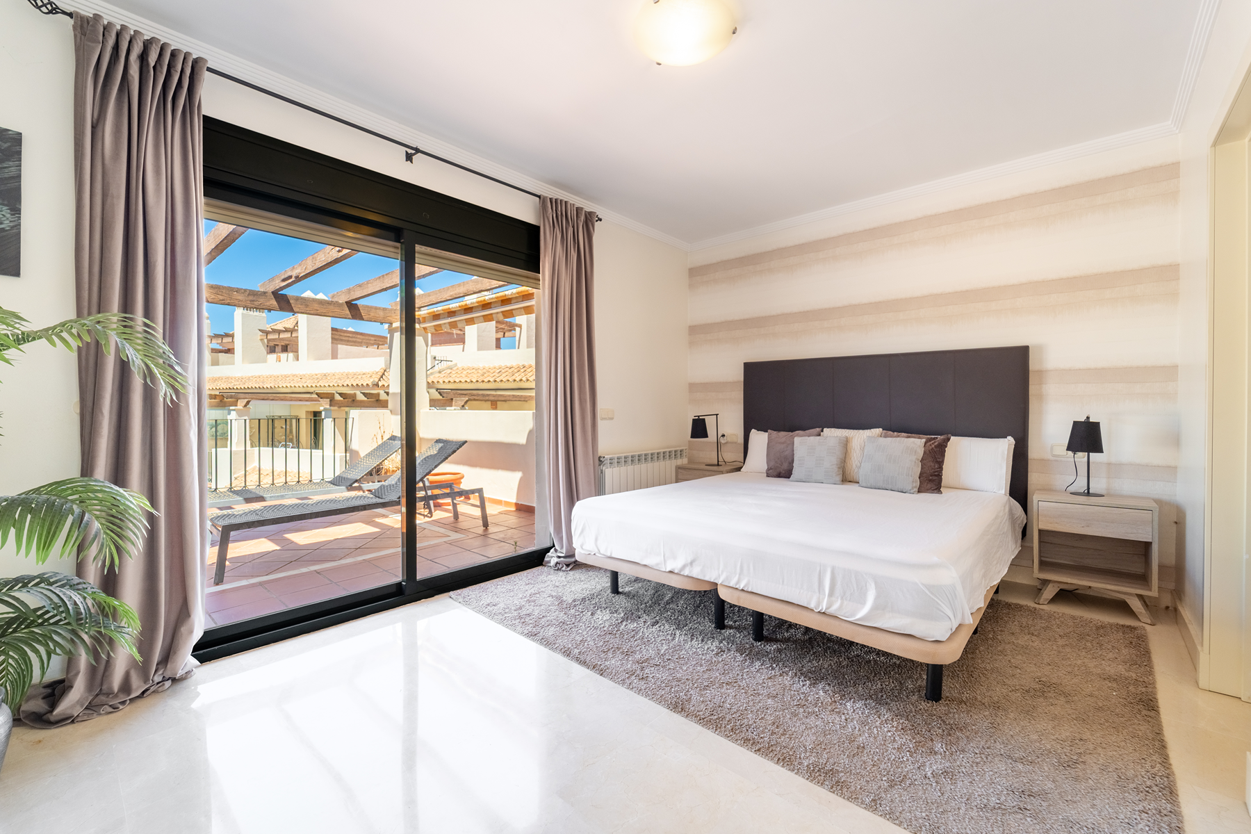  Newly refurbished penthouse with private rooftop terrace in Nueva Andalucía - 物件實景