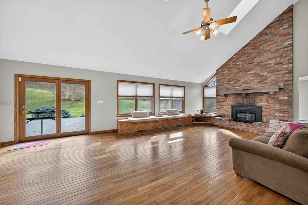 Athens, Pennsylvania, 18840, United States, 3 Bedrooms Bedrooms, ,3 BathroomsBathrooms,Residential,For Sale,1998184