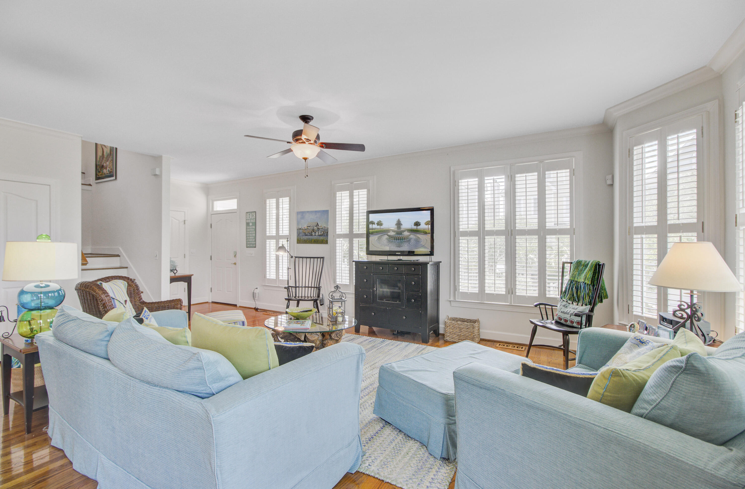 Mount Pleasant, South Carolina, 29464, United States, 4 Bedrooms Bedrooms, ,4 BathroomsBathrooms,Residential,For Sale,1826334
