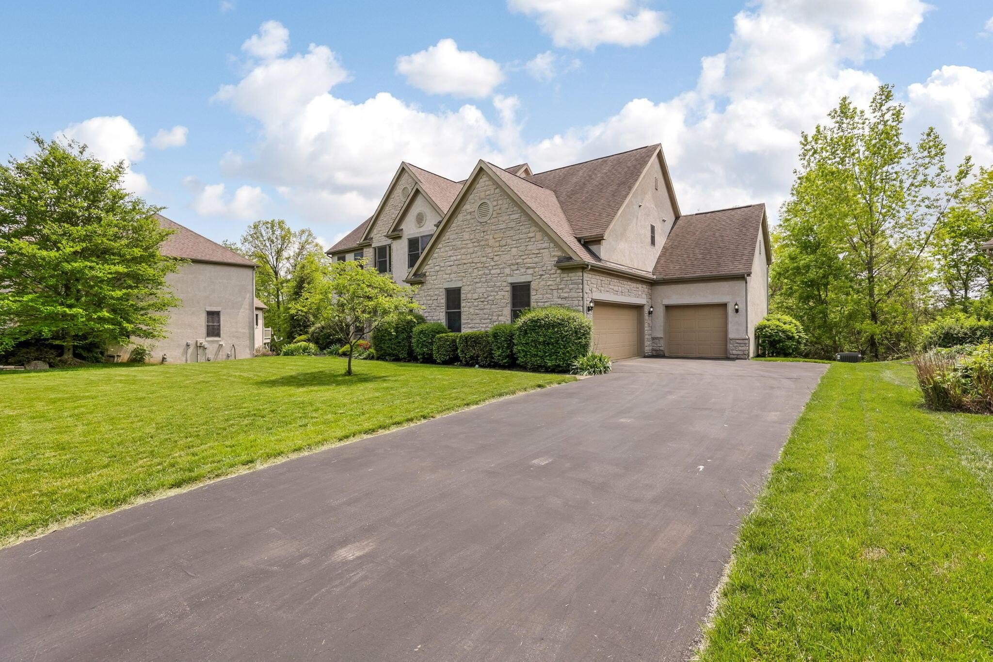Blacklick, Ohio, 43004, United States, 4 Bedrooms Bedrooms, ,4 BathroomsBathrooms,Residential,For Sale,1860934