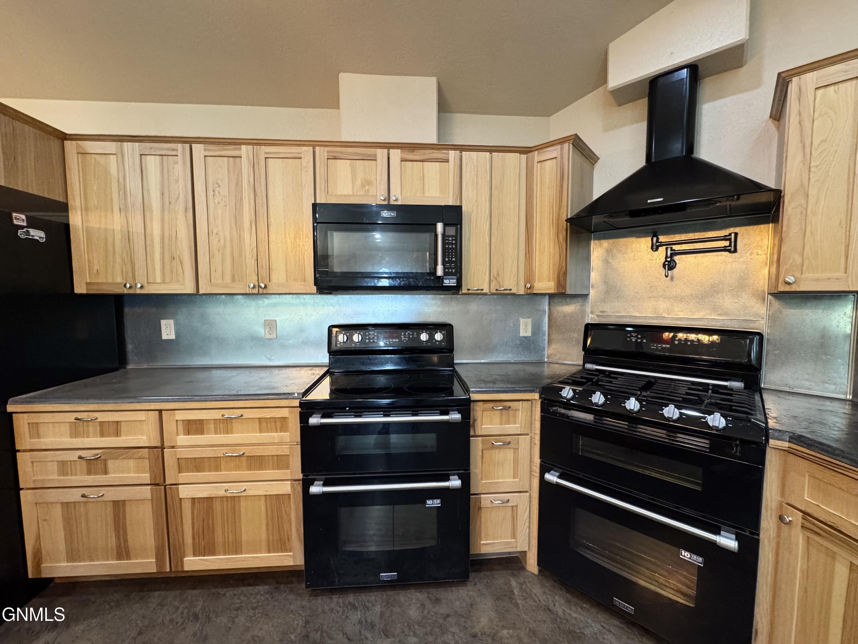 New Salem, North Dakota, 58563, United States, 7 Bedrooms Bedrooms, ,1 BathroomBathrooms,Residential,For Sale,1904775