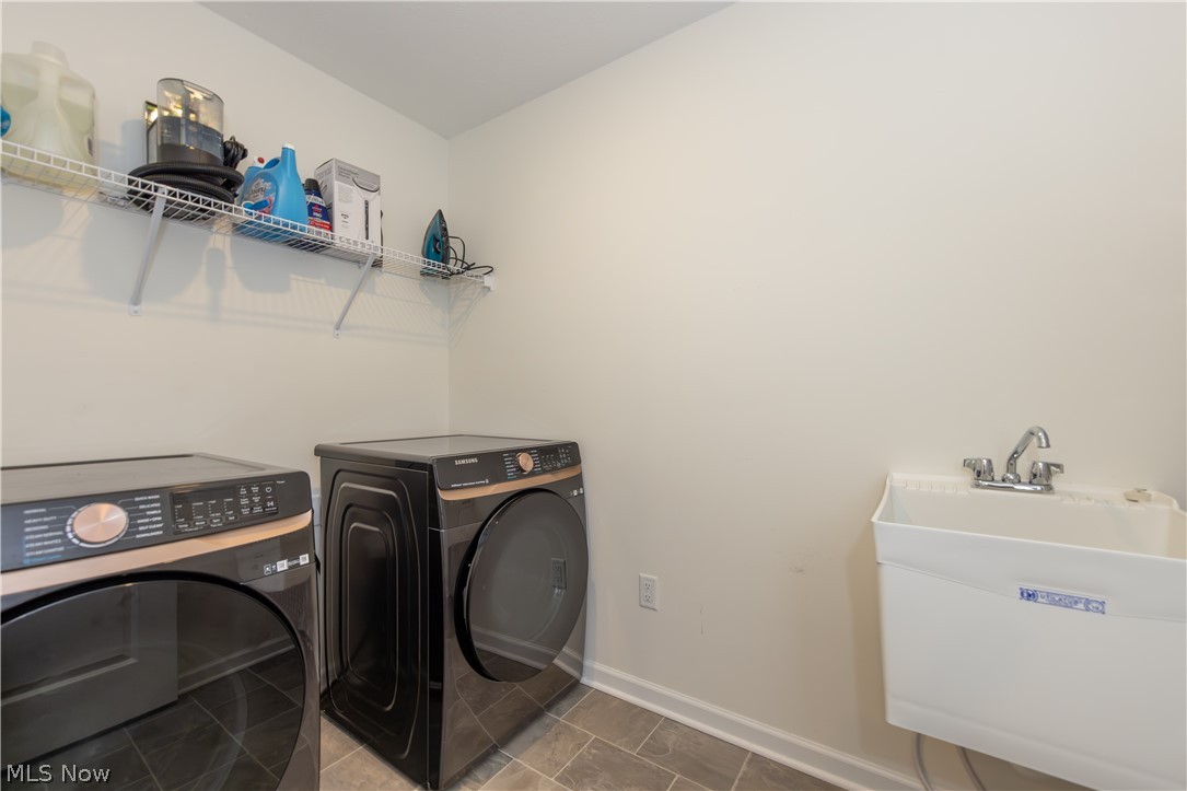 Aurora, Ohio, 44202, United States, 3 Bedrooms Bedrooms, ,3 BathroomsBathrooms,Residential,For Sale,2030773