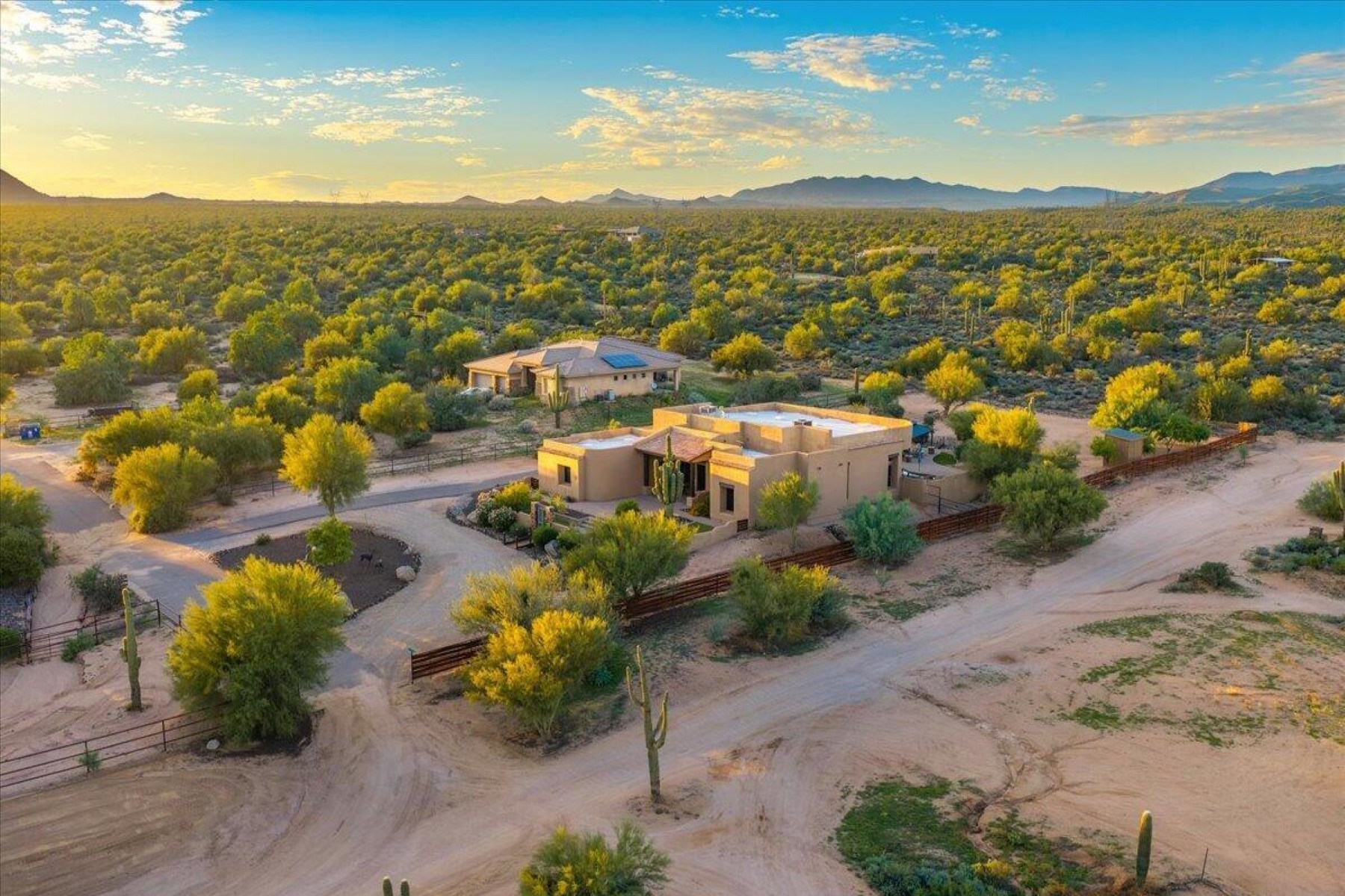  16348 E Calle de los Flores Dr  Scottsdale, AZ - 物件實景