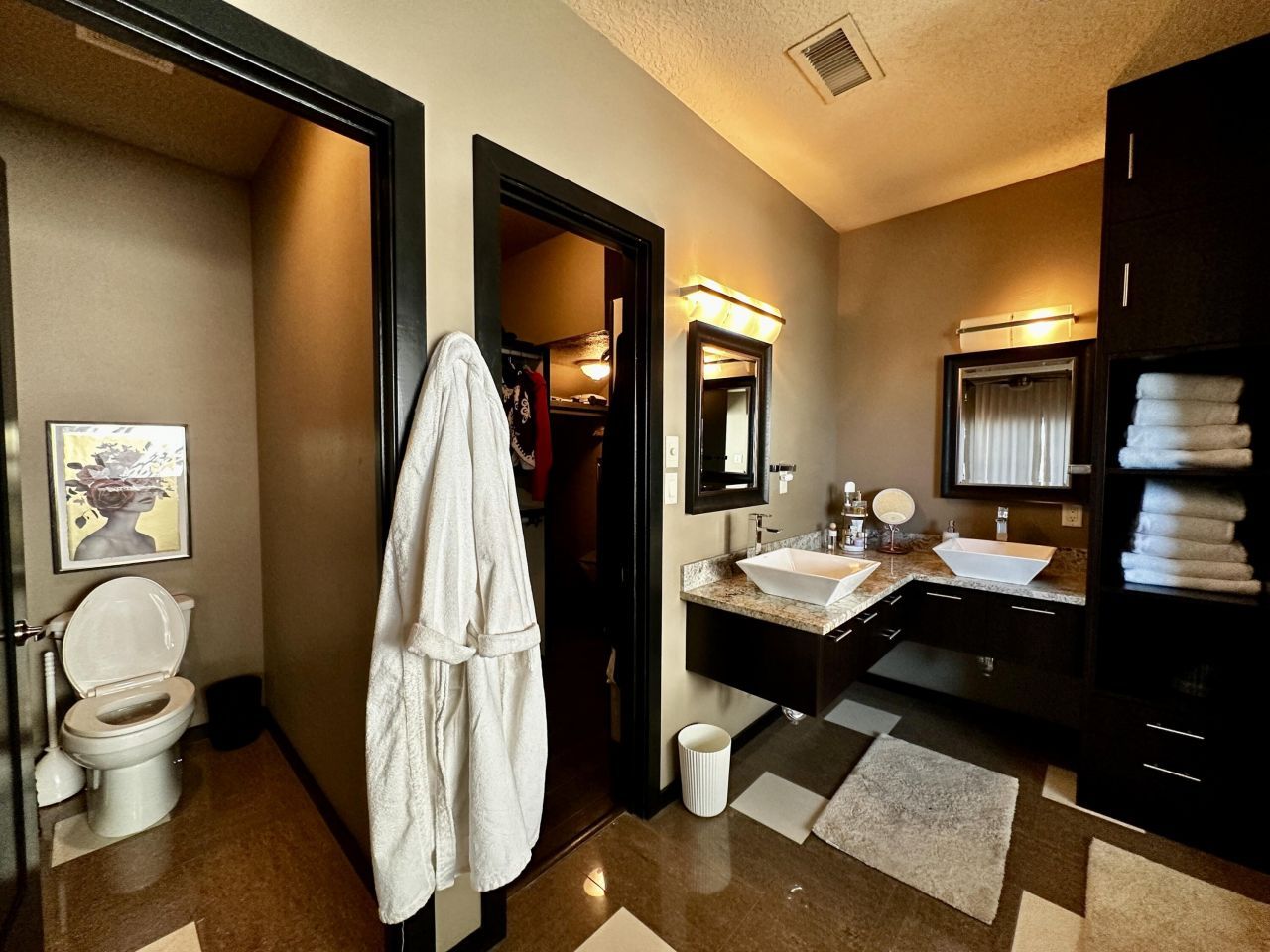 Elephant Butte, New Mexico, 87935, United States, 4 Bedrooms Bedrooms, ,4 BathroomsBathrooms,Residential,For Sale,1949641