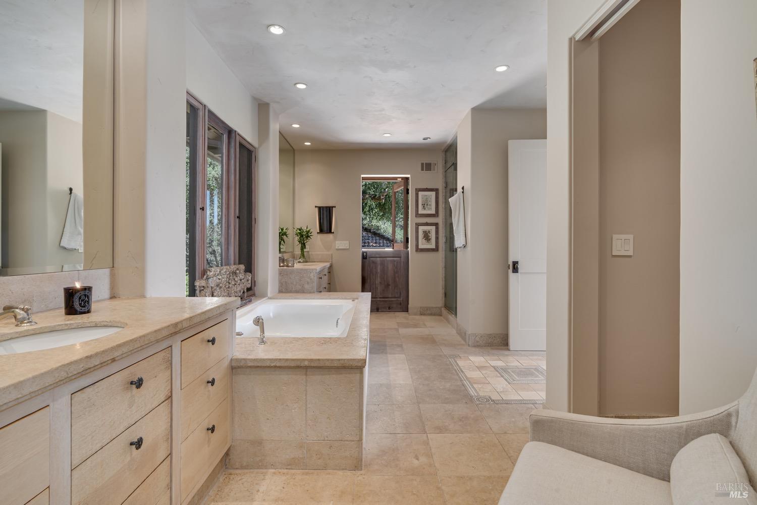 Calistoga, California, 94515, United States, 8 Bedrooms Bedrooms, ,10 BathroomsBathrooms,Residential,For Sale,1896819