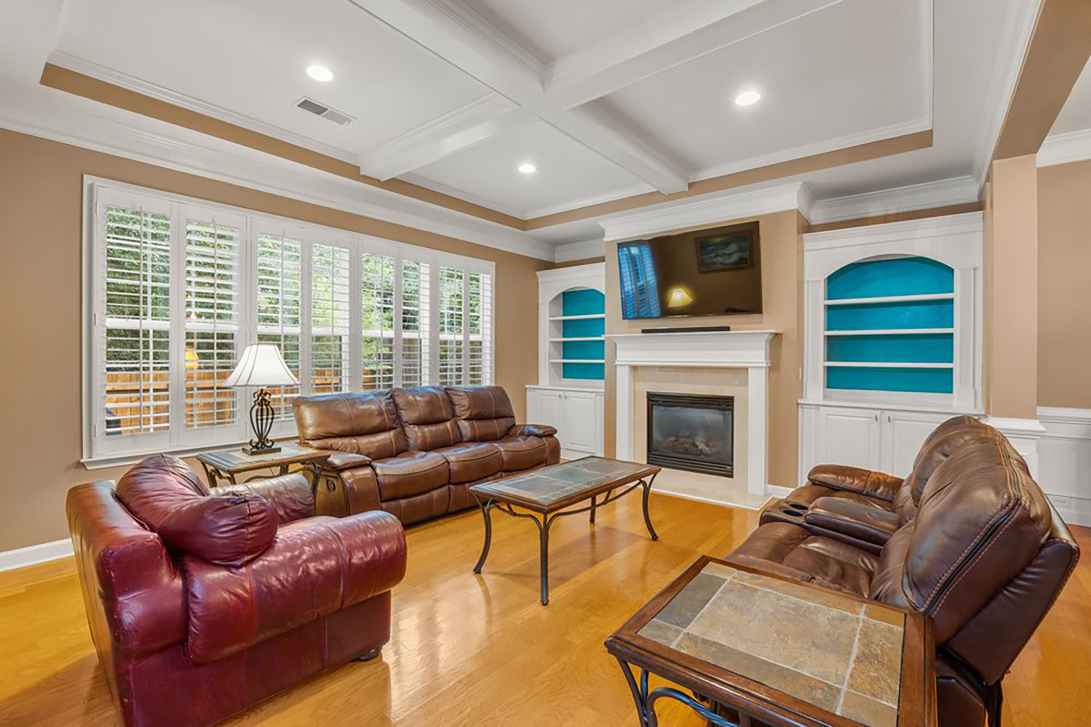 Turnkey Living in Gated Townhome Community - 物件實景