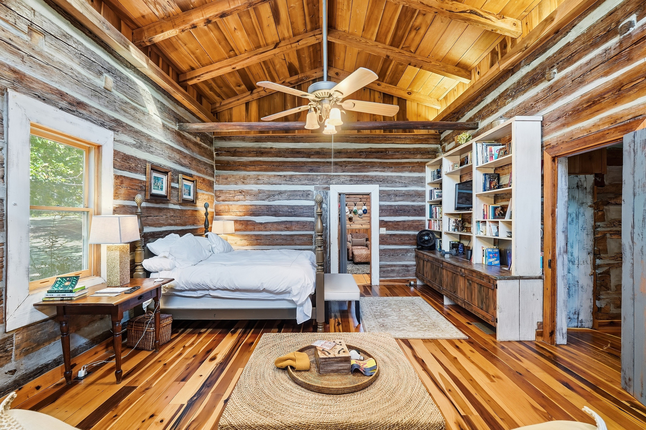  Exquisite 77.5 +/- Acre Private Retreat With Modern Rustic Elegance - 物件實景
