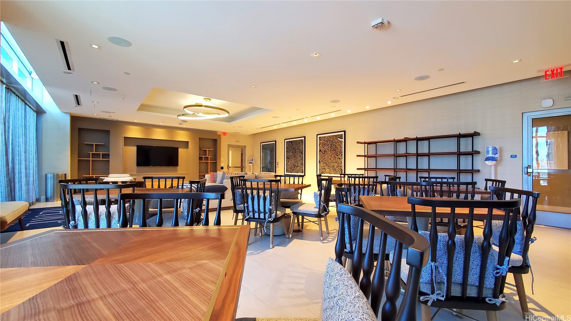 Honolulu, Hawaii, 96814, United States, 2 Bedrooms Bedrooms, ,2 BathroomsBathrooms,Residential,For Sale,2003366