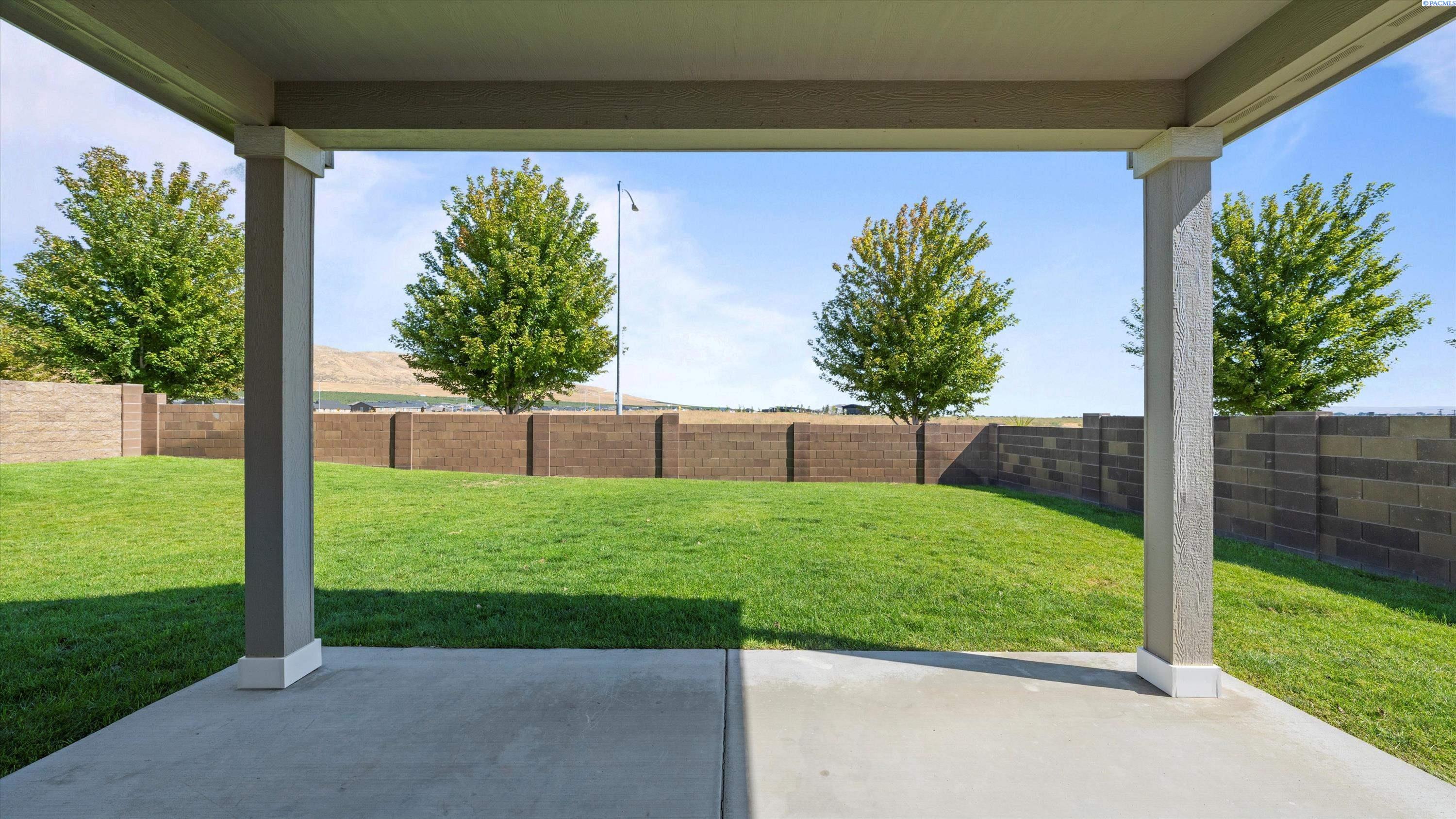 Richland, Washington, 99352, United States, 5 Bedrooms Bedrooms, ,3 BathroomsBathrooms,Residential,For Sale,1947439