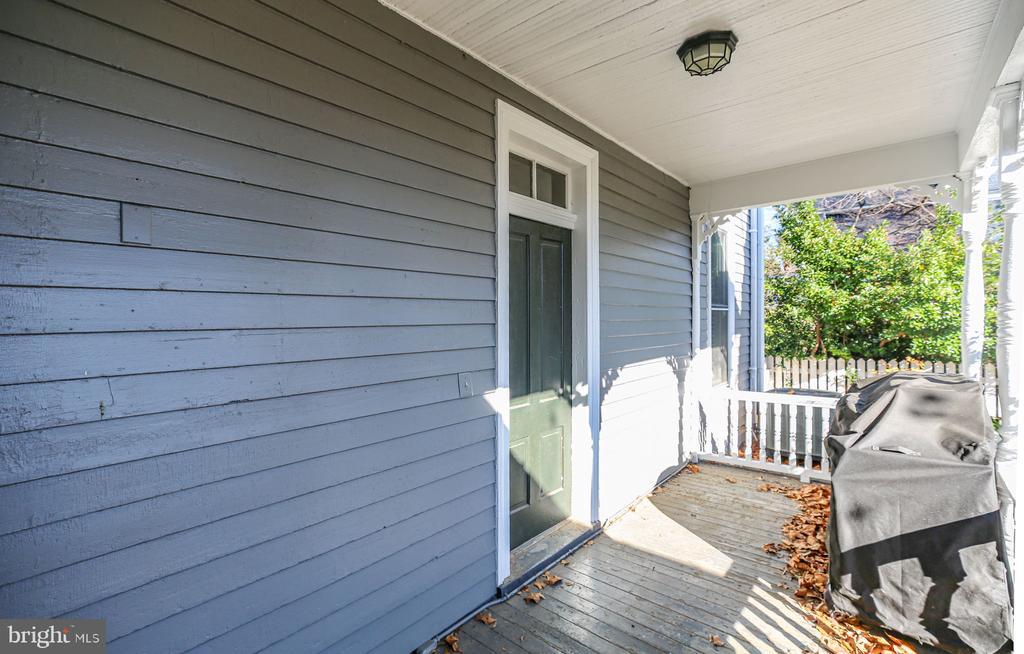 Fredericksburg, Virginia, 22401, United States, 4 Bedrooms Bedrooms, ,2 BathroomsBathrooms,Residential,For Sale,2001681