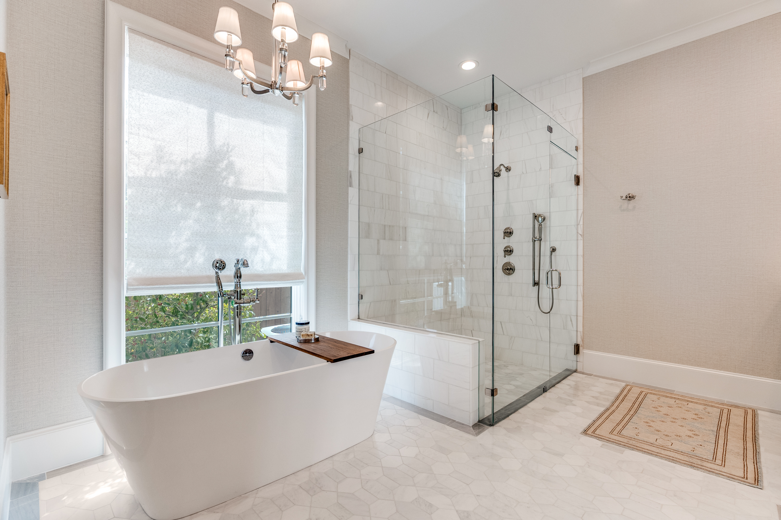  Timeless Home With Designer Finishes Located in University Park - 物件實景