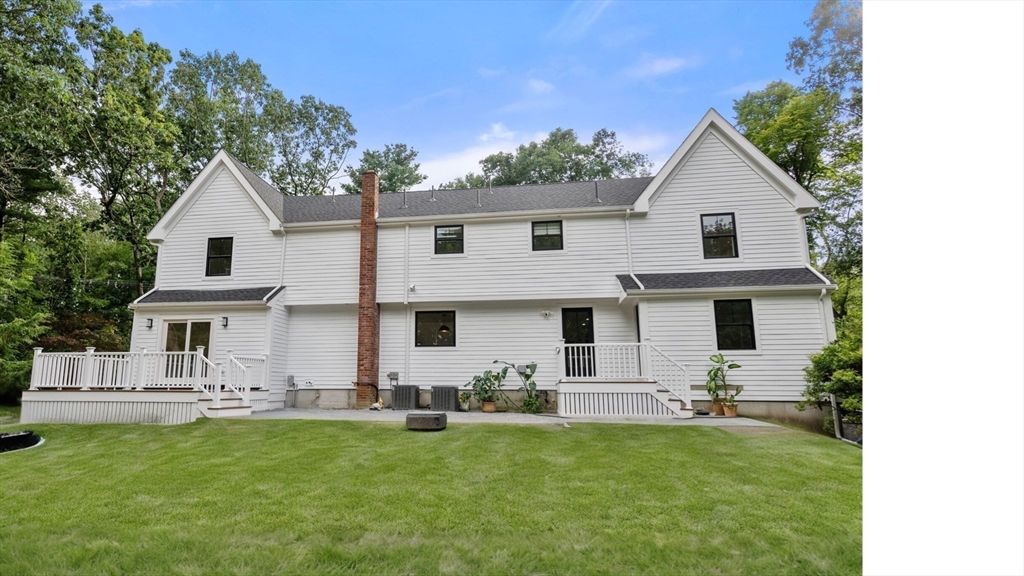 Hopkinton, Massachusetts, 01748, United States, 5 Bedrooms Bedrooms, ,4 BathroomsBathrooms,Residential,For Sale,1947956