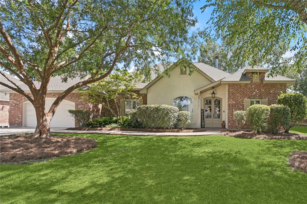 Mandeville, Louisiana, 70471, United States, 4 Bedrooms Bedrooms, ,3 BathroomsBathrooms,Residential,For Sale,1898629