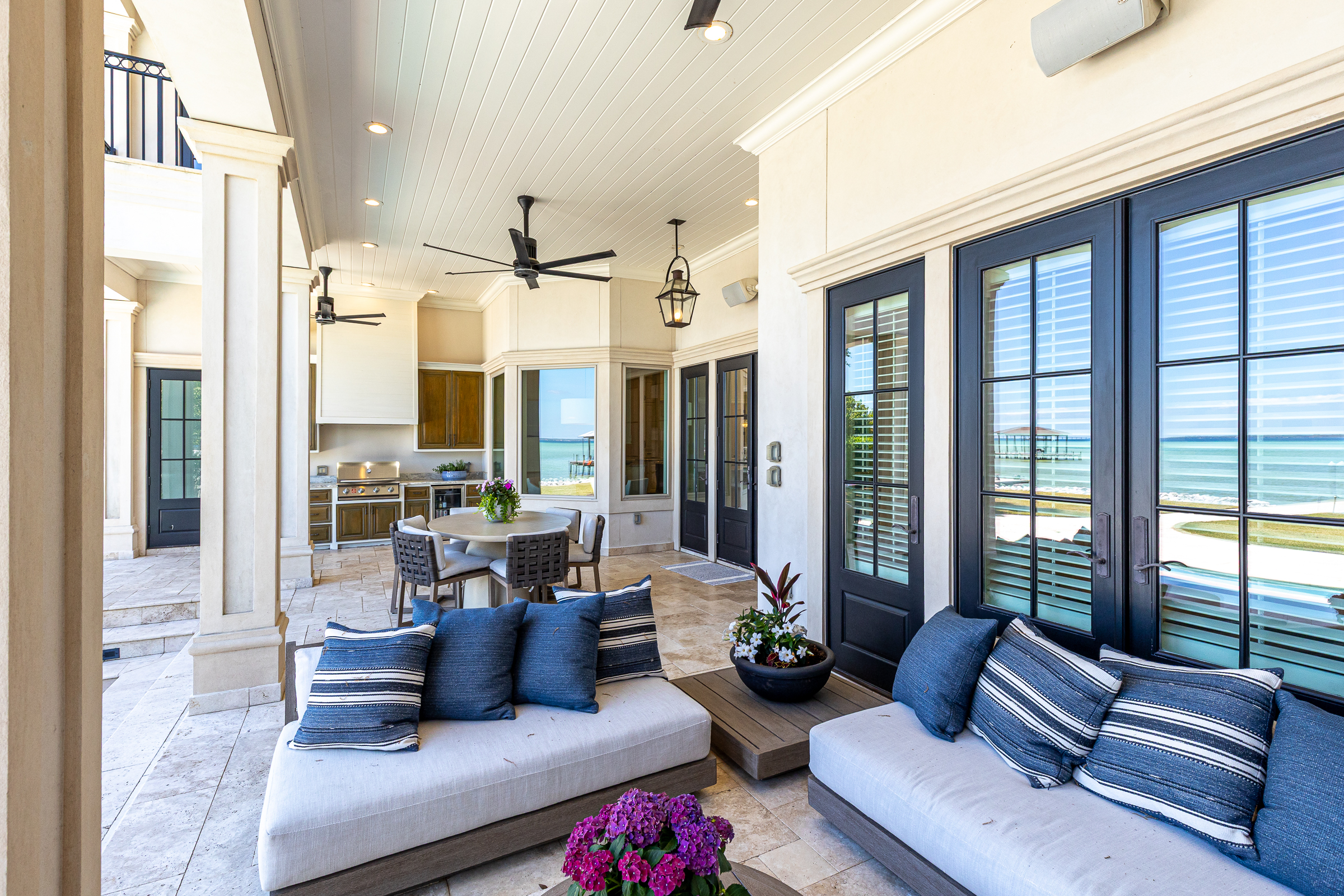  Private Bayfront Estate With Deepwater Dock And Resort-Style Outdoor Living - 物件實景