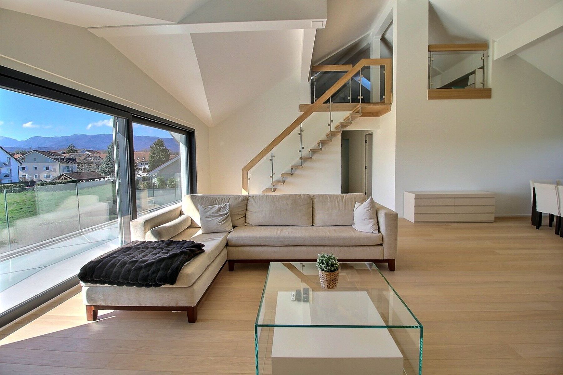 Luxury penthouse apartment in Founex - 物件實景
