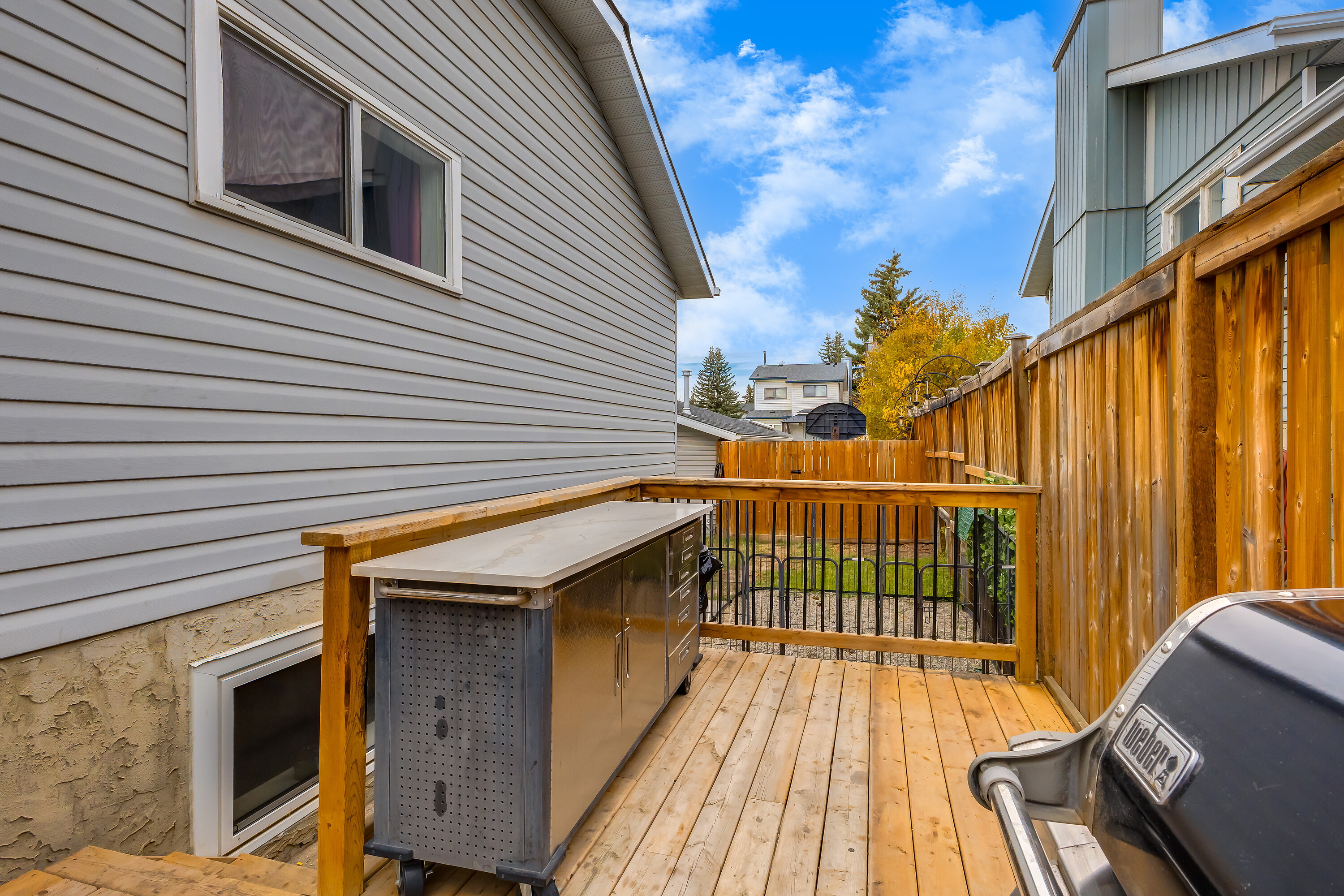  228 Deer Ridge Place SE - 物件實景