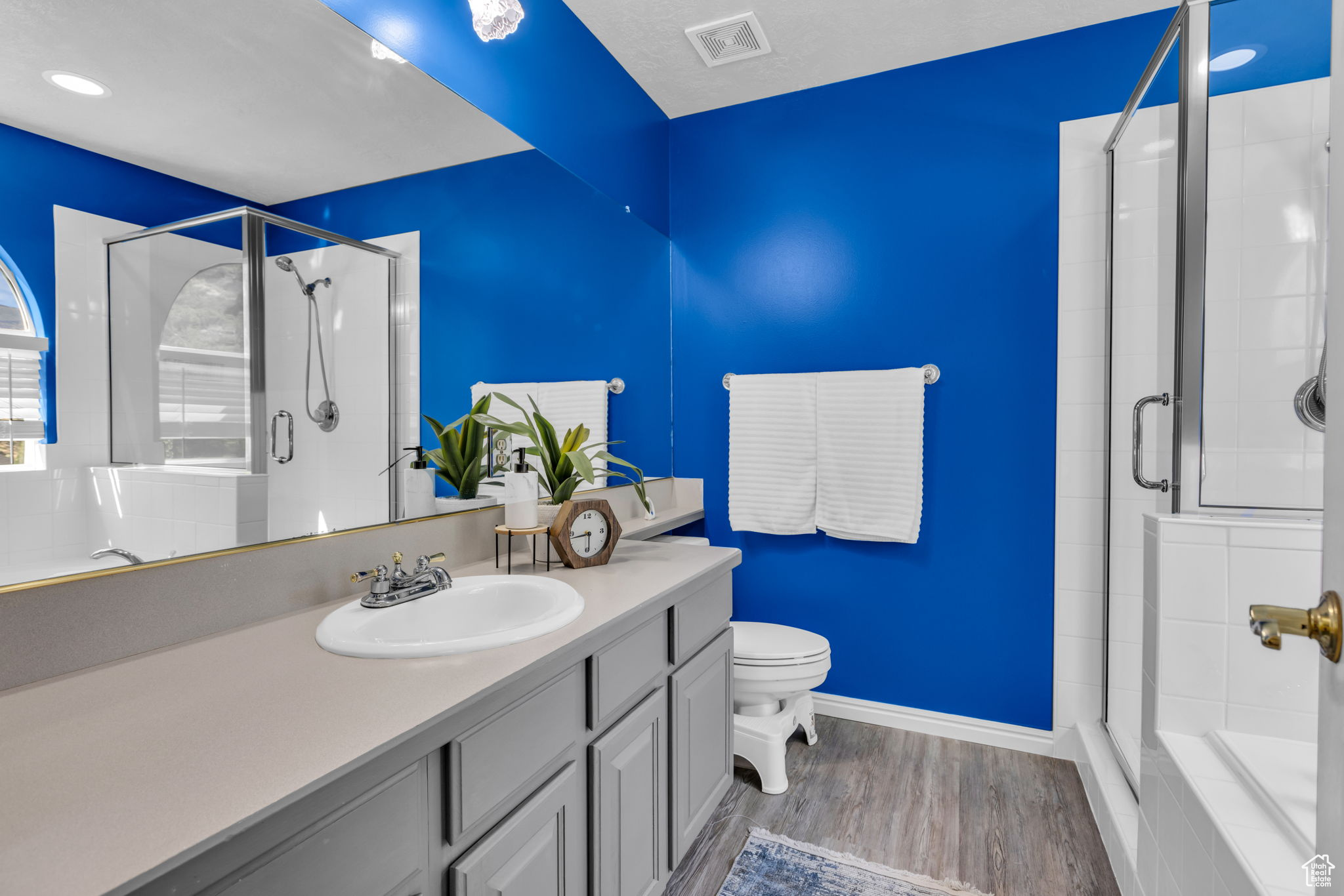 Ogden, Utah, 84404, United States, 4 Bedrooms Bedrooms, ,3 BathroomsBathrooms,Residential,For Sale,1867138