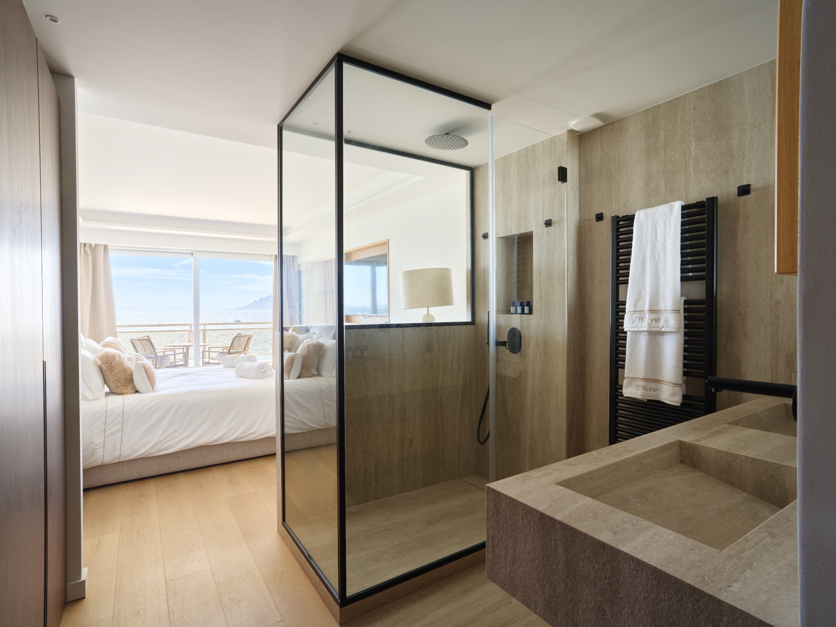  CANNES CROISETTE – RENOVATED APARTMENT WITH PANORAMIC SEA VIEWS - 物件實景