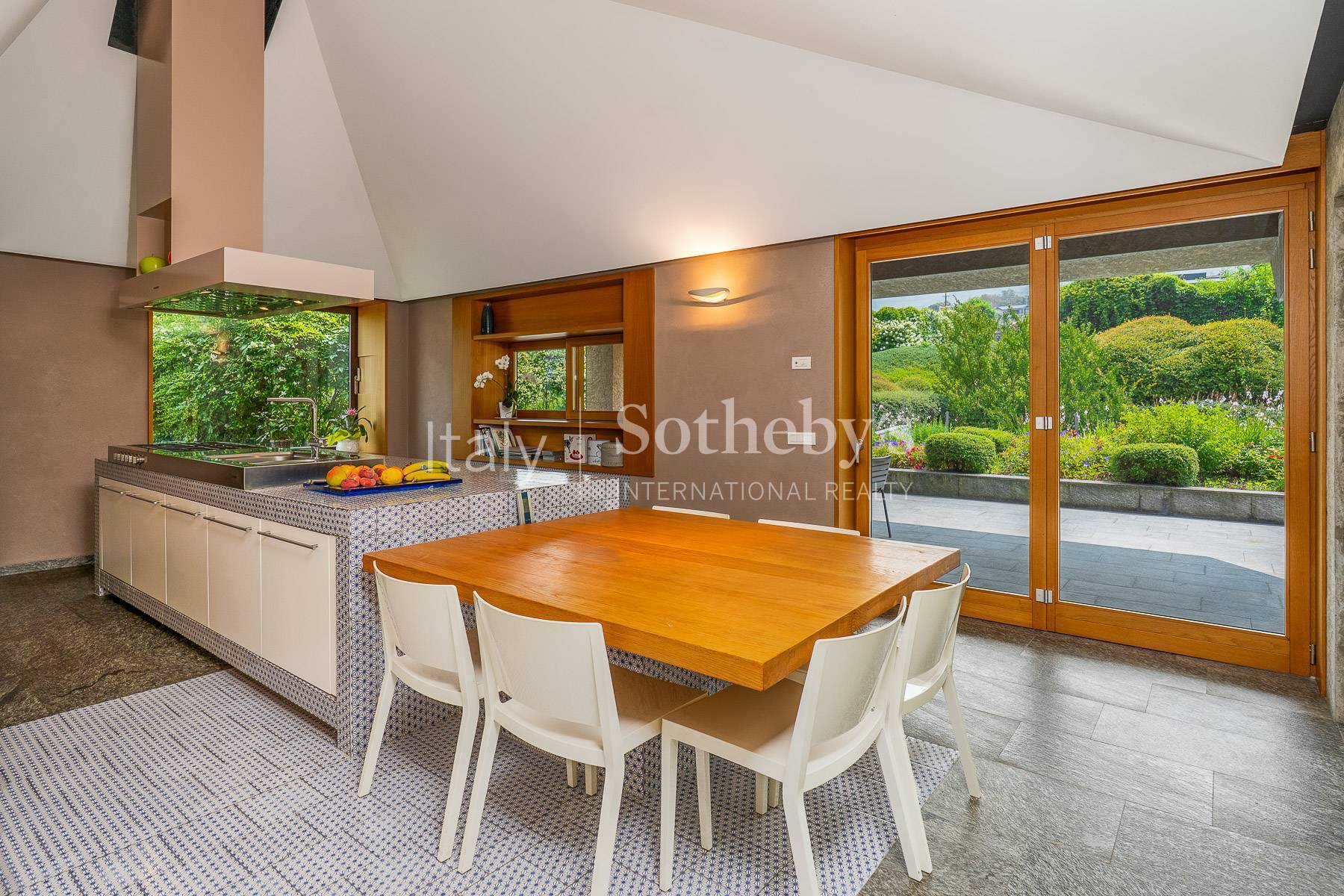  Prestigious villa with lake view and private park - 物件實景