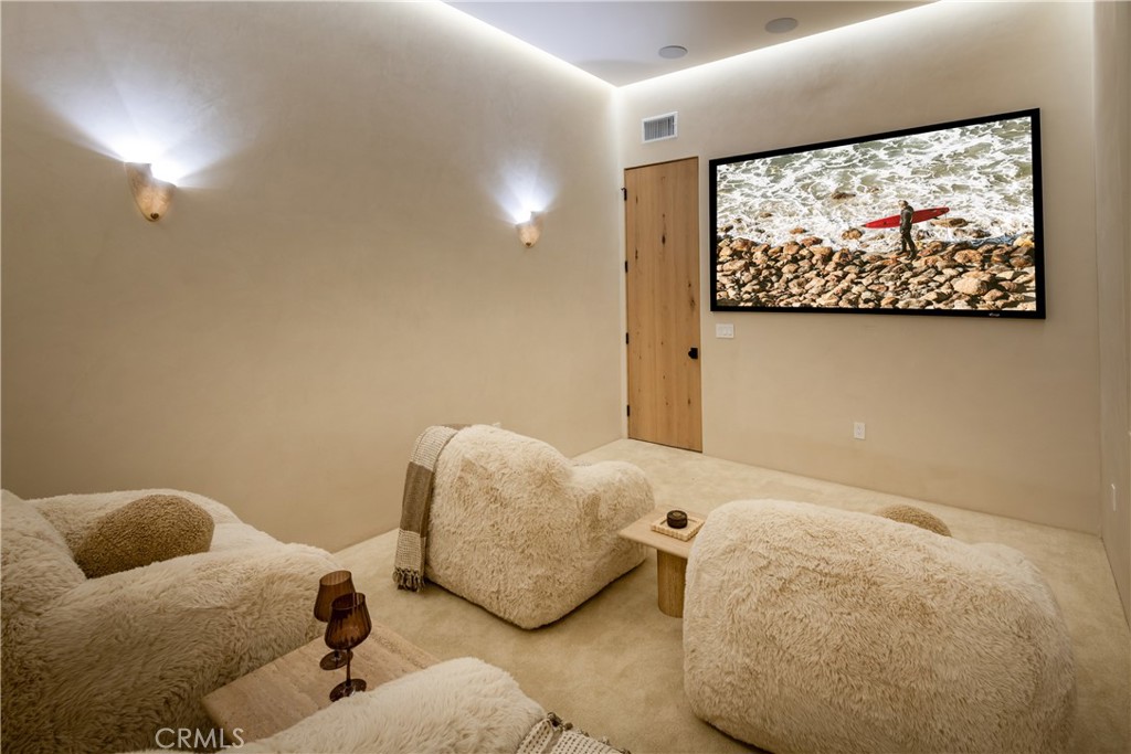 Sherman Oaks, California, 91423, United States, 6 Bedrooms Bedrooms, ,7 BathroomsBathrooms,Residential,For Sale,1990929