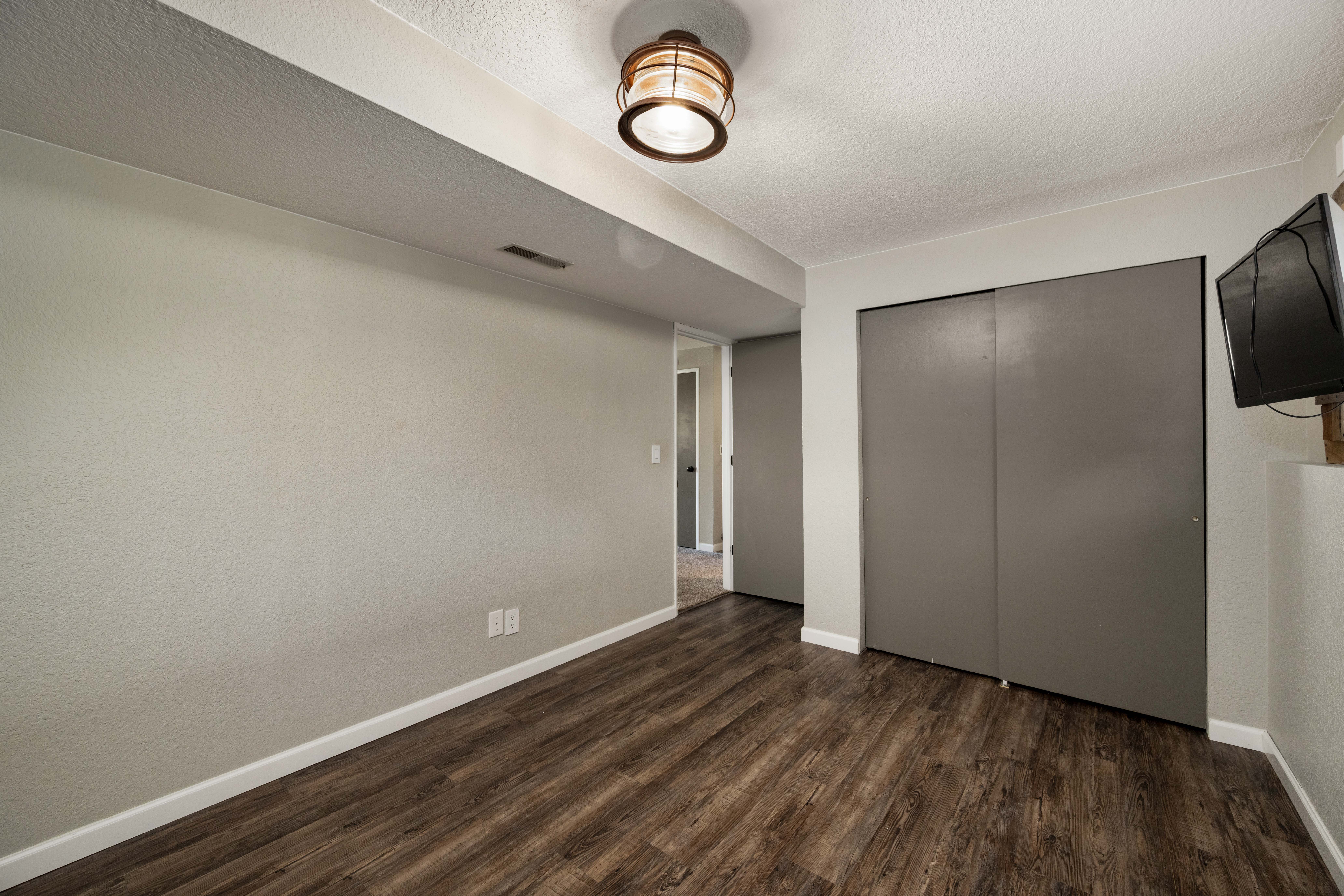  Beautifully Maintained Tri-Level Home - 物件實景