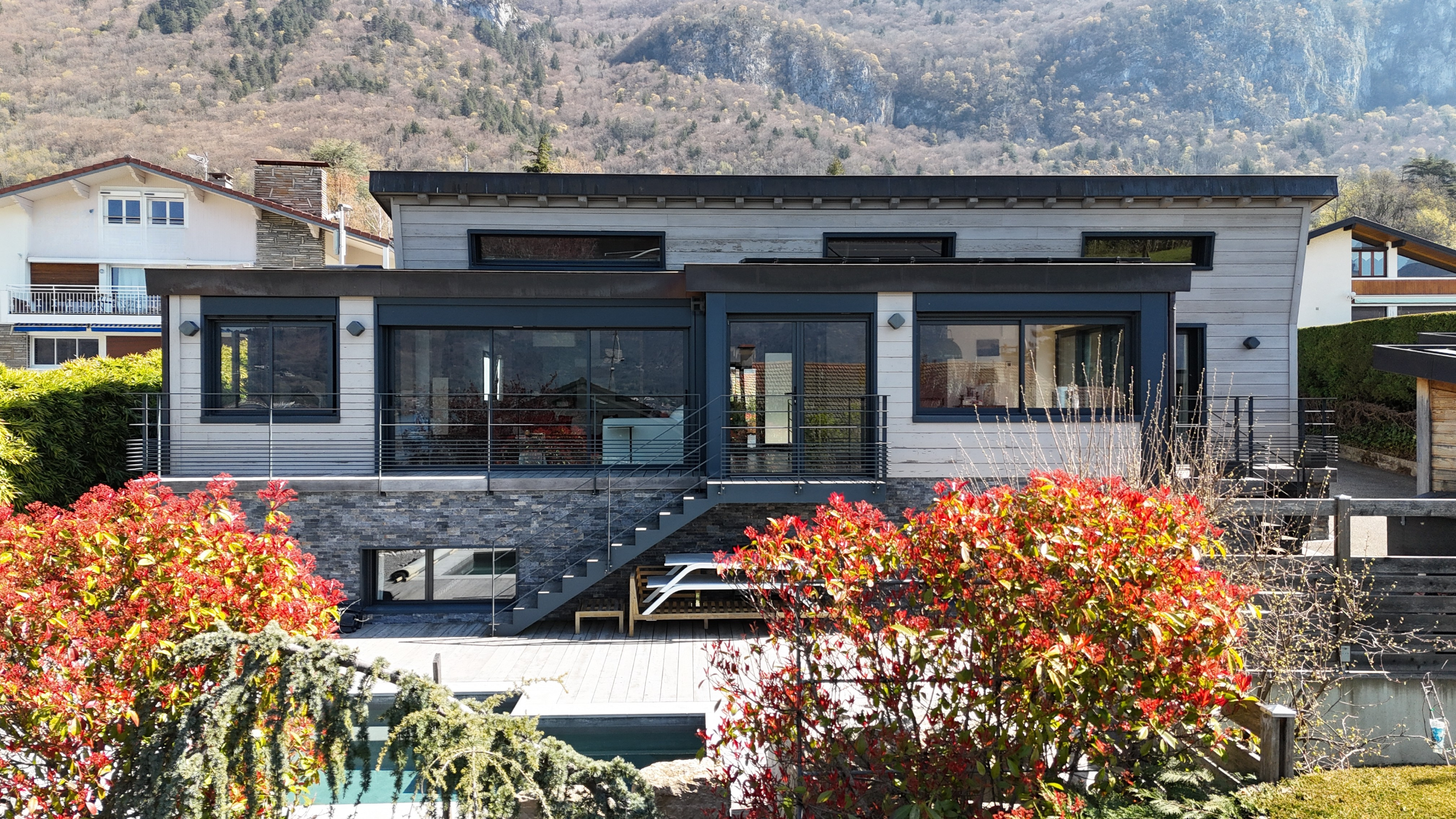  A contemporary, light-filled property offering breathtaking views over Lake Ann… - 物件實景