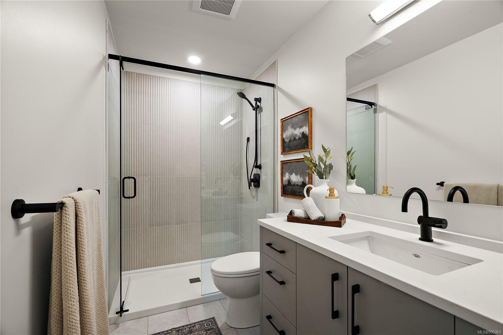 ESQUIMALT, British Columbia, V9A 6A1, CA, 2 Bedrooms Bedrooms, ,Residential,For Sale,1875590