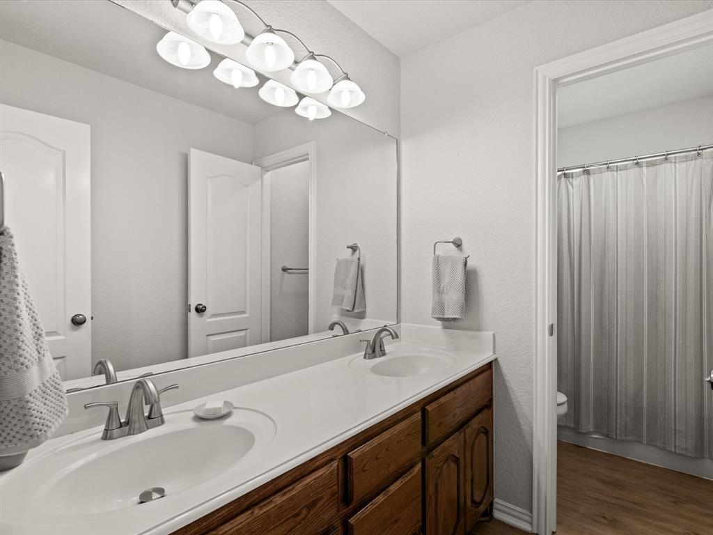 Forney, Texas, 75126, United States, 3 Bedrooms Bedrooms, ,2 BathroomsBathrooms,Residential,For Sale,1851672
