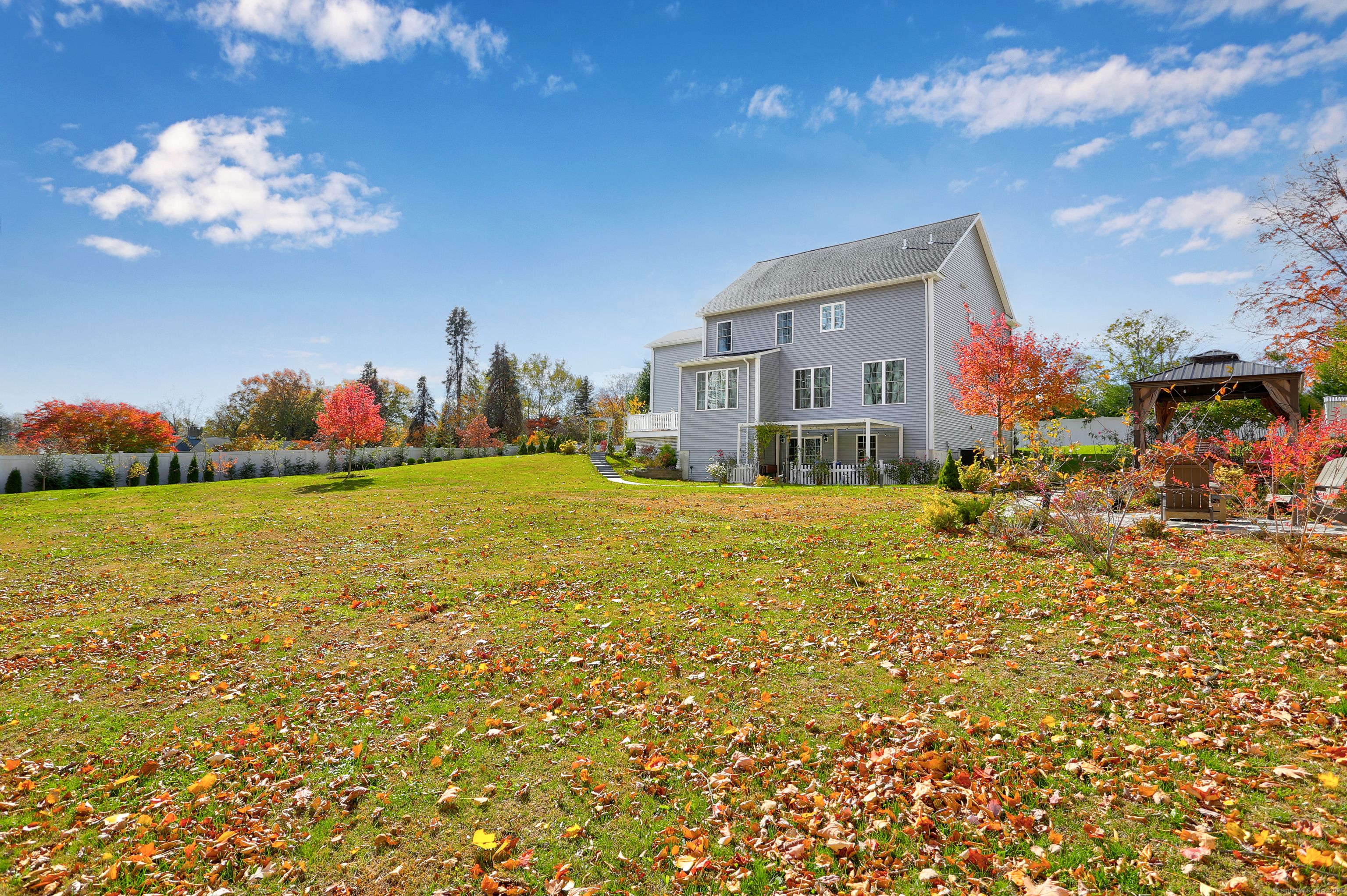 Stratford, Connecticut, 06614, United States, 4 Bedrooms Bedrooms, ,3 BathroomsBathrooms,Residential,For Sale,1987695