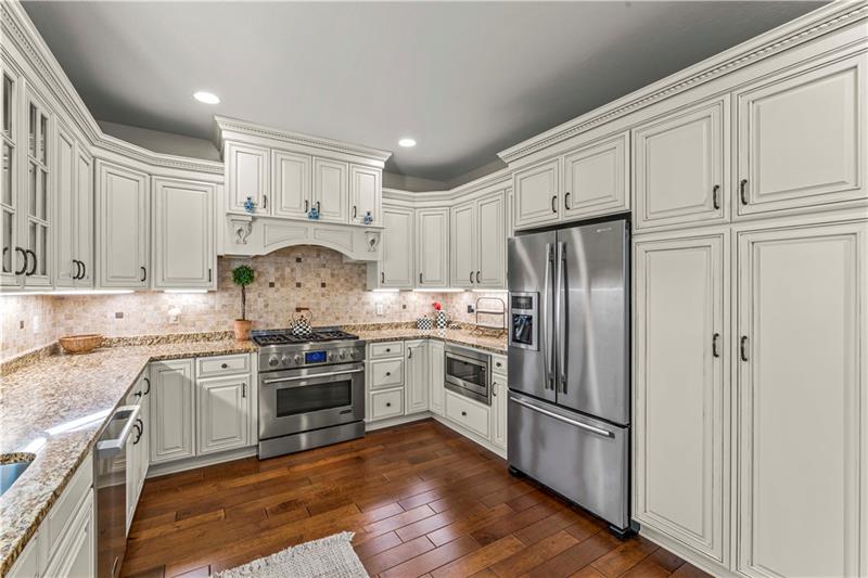 Mcmurray, Pennsylvania, 15317, United States, 4 Bedrooms Bedrooms, ,4 BathroomsBathrooms,Residential,For Sale,1943287