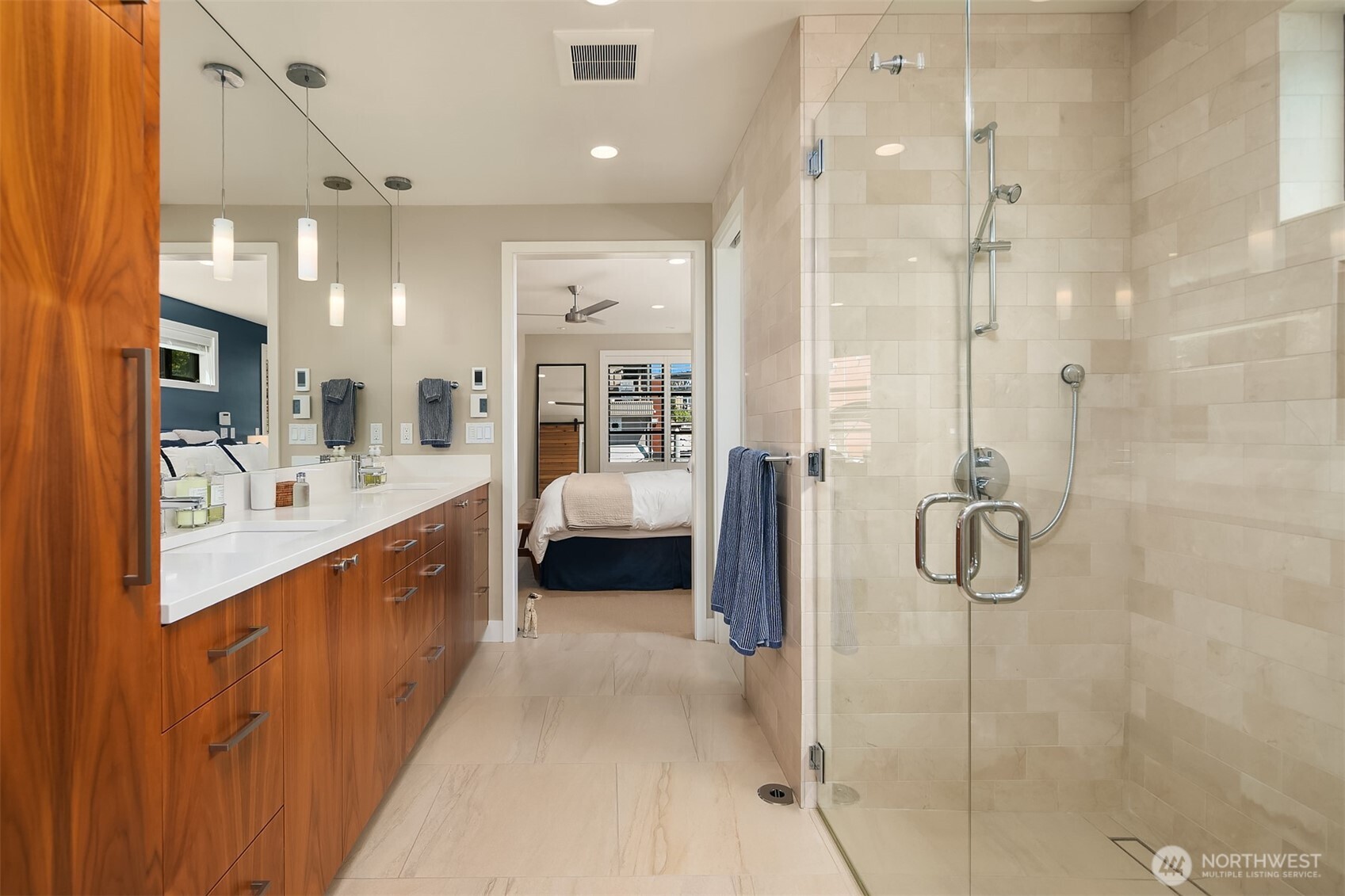 Seattle, Washington, 98102, United States, 3 Bedrooms Bedrooms, ,2 BathroomsBathrooms,Residential,For Sale,1804220