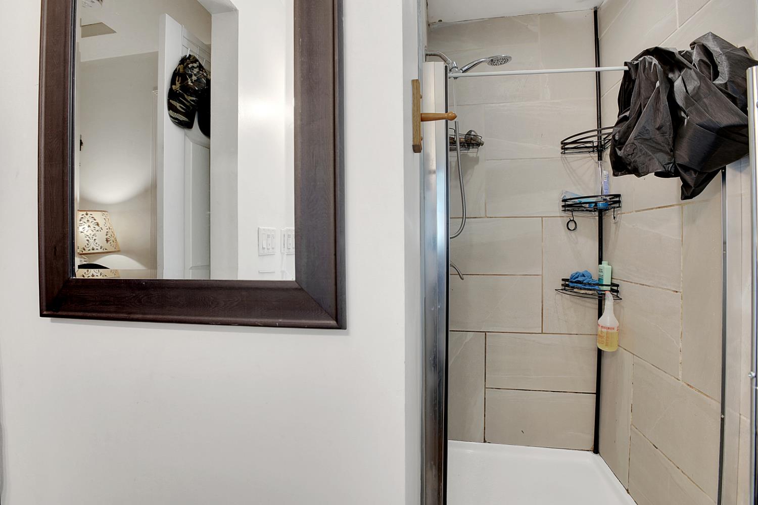 Sacramento, California, 95820, United States, 3 Bedrooms Bedrooms, ,2 BathroomsBathrooms,Residential,For Sale,1993512