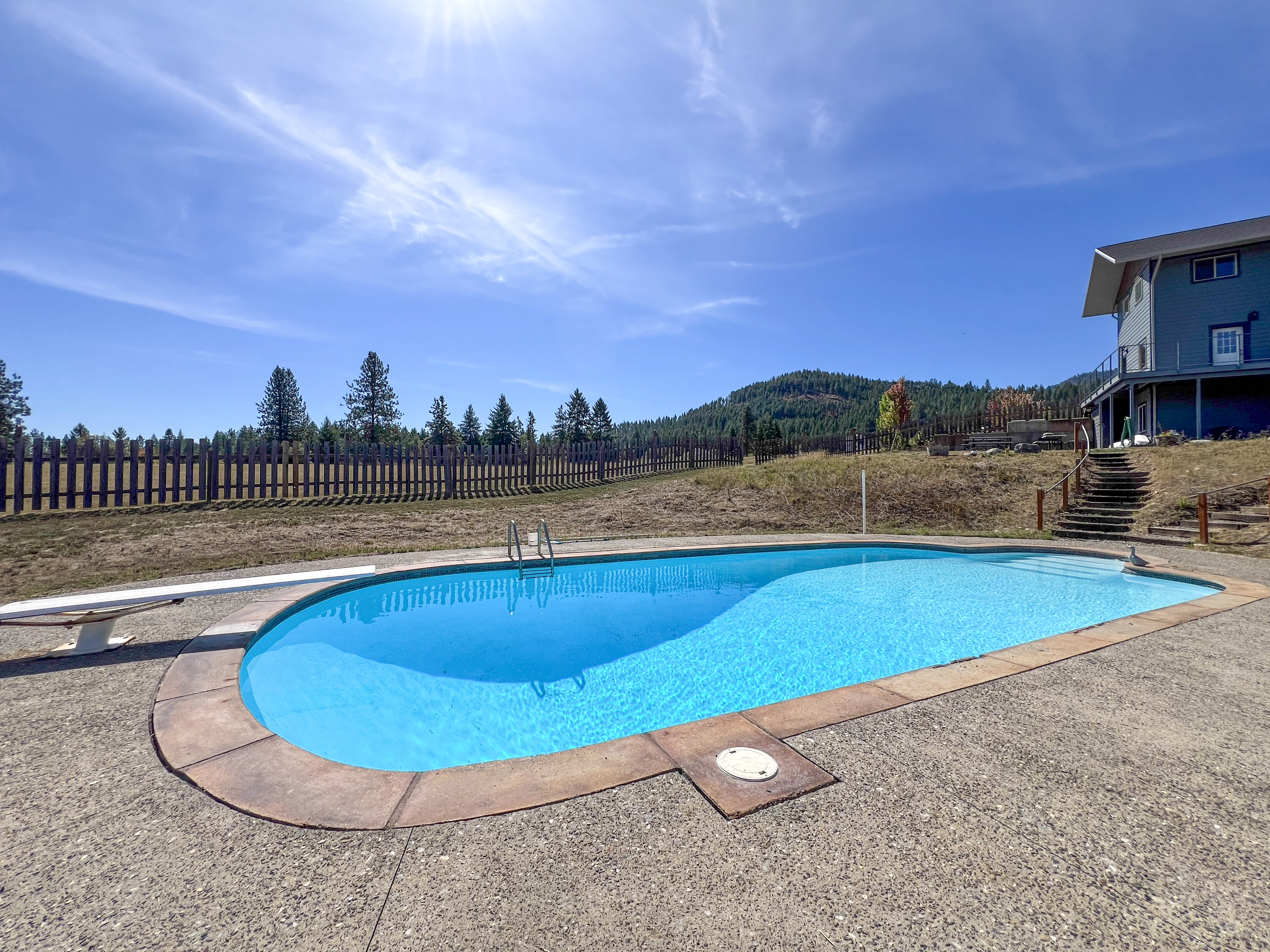 Kettle Falls, Washington, 99141, United States, 4 Bedrooms Bedrooms, ,4 BathroomsBathrooms,Residential,For Sale,1984366