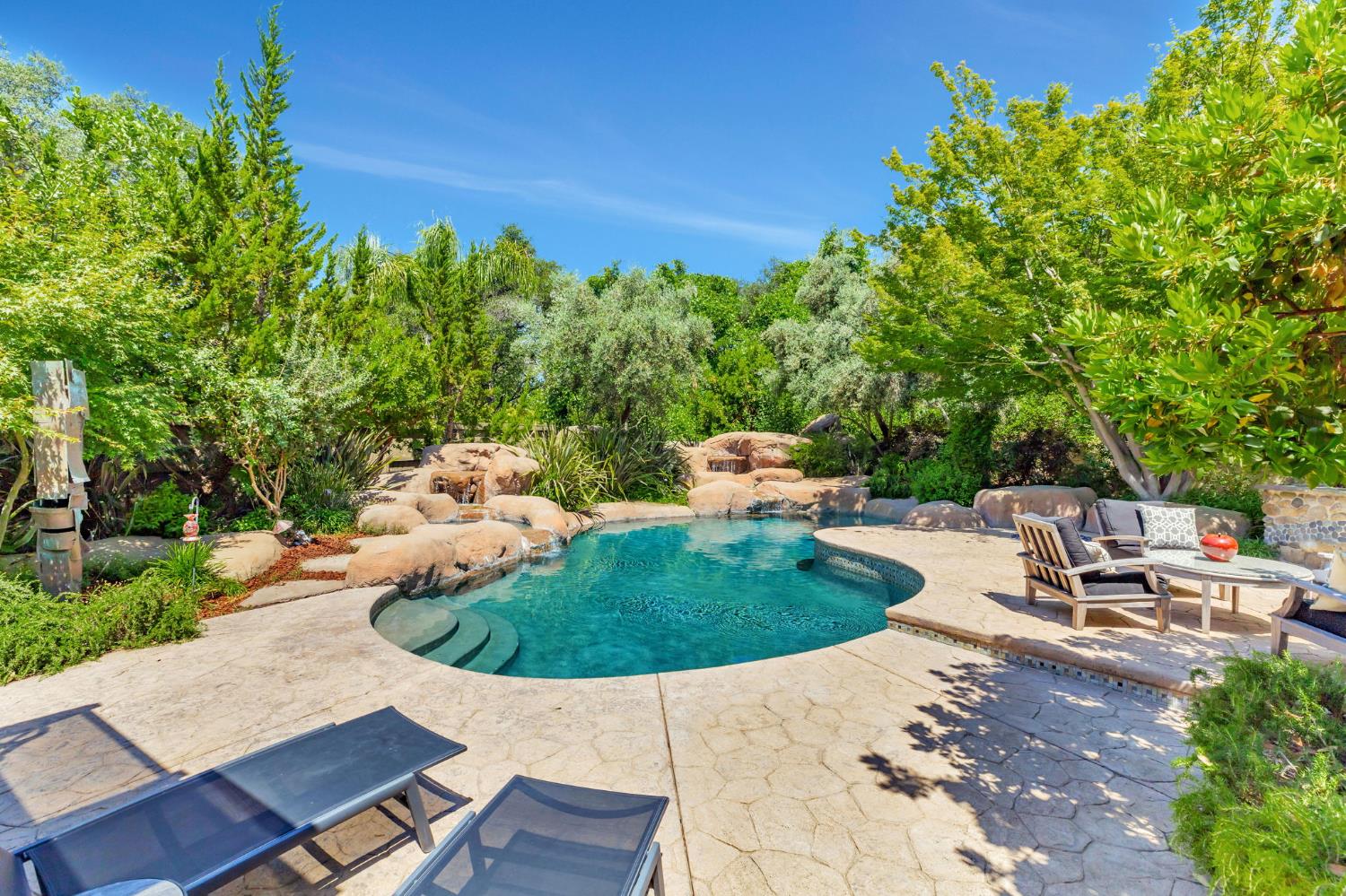 Gold River, California, 95670, United States, 4 Bedrooms Bedrooms, ,5 BathroomsBathrooms,Residential,For Sale,1987751