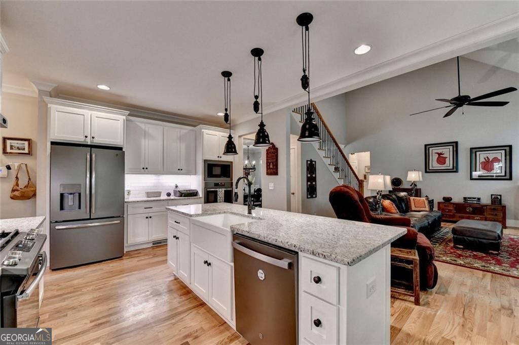 Canton, Georgia, 30114, United States, 4 Bedrooms Bedrooms, ,3 BathroomsBathrooms,Residential,For Sale,1904192