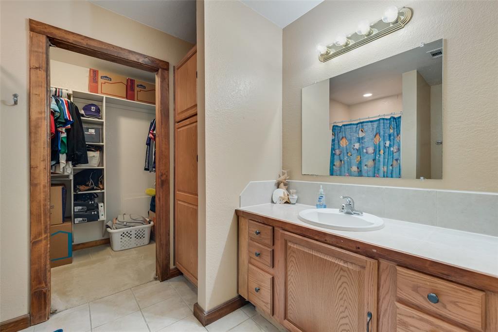 Melissa, Texas, 75454, United States, 4 Bedrooms Bedrooms, ,4 BathroomsBathrooms,Residential,For Sale,1986507