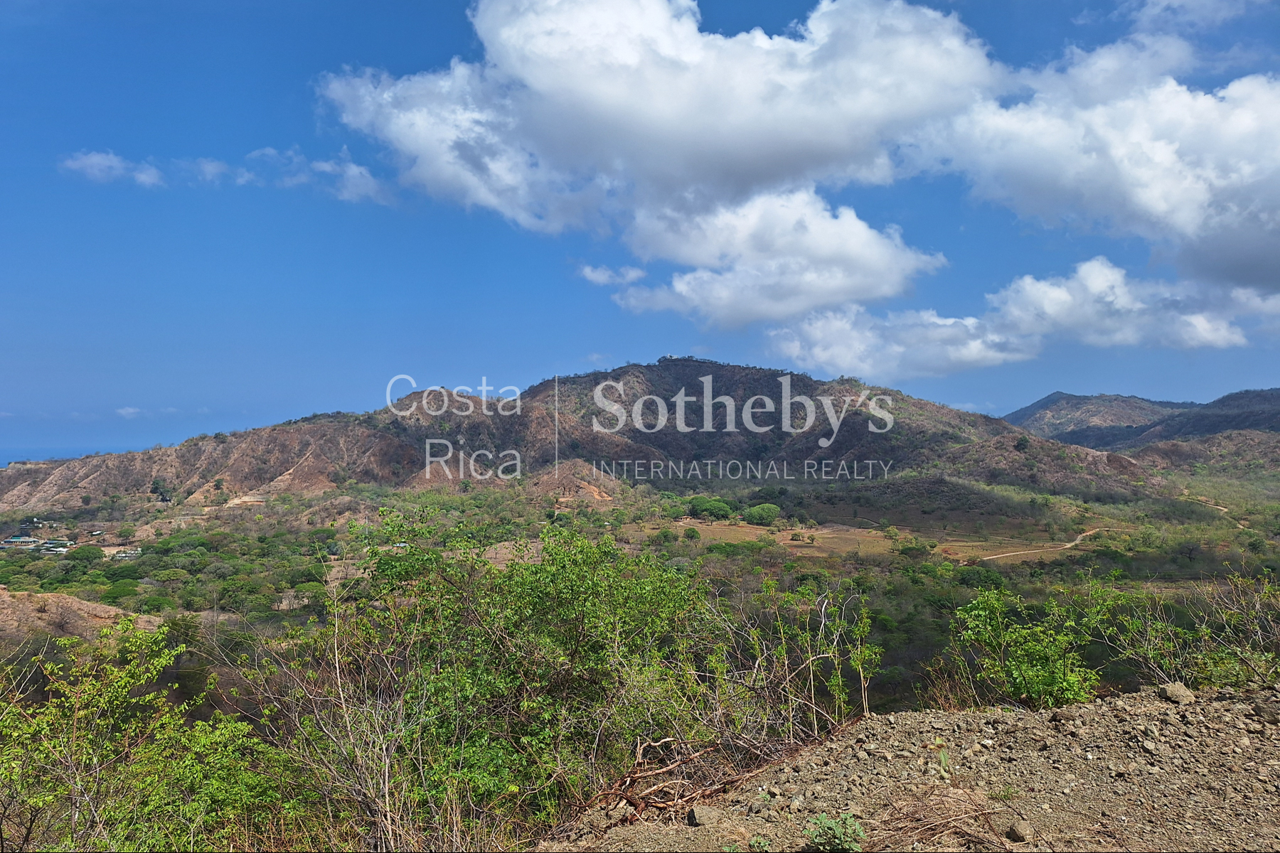  100ha+ development property behind Flamingo - 物件實景
