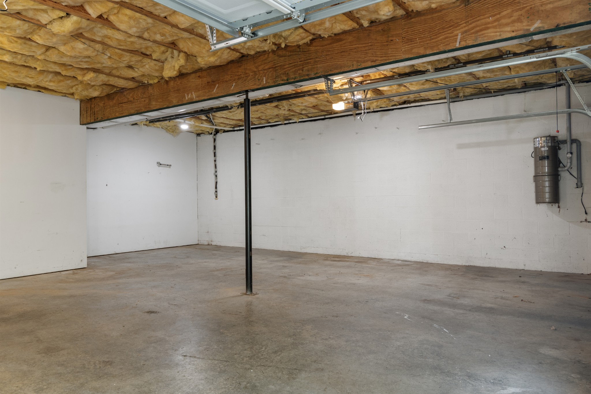 Clarksville, Tennessee, 37043, United States, 3 Bedrooms Bedrooms, ,3 BathroomsBathrooms,Residential,For Sale,1978021