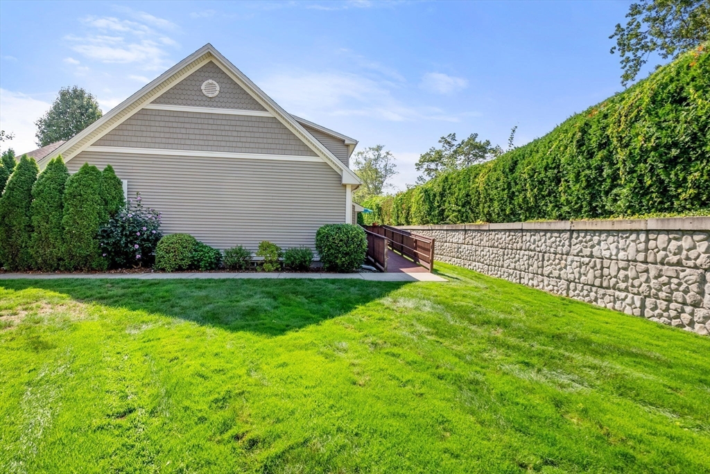 Ludlow, Massachusetts, 01056, United States, 3 Bedrooms Bedrooms, ,3 BathroomsBathrooms,Residential,For Sale,1942127