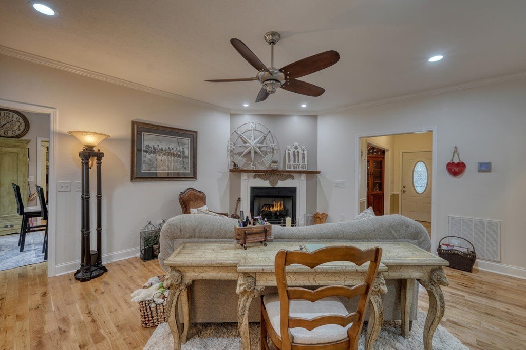 Blairsville, Georgia, 30512, United States, 4 Bedrooms Bedrooms, ,3 BathroomsBathrooms,Residential,For Sale,1983260