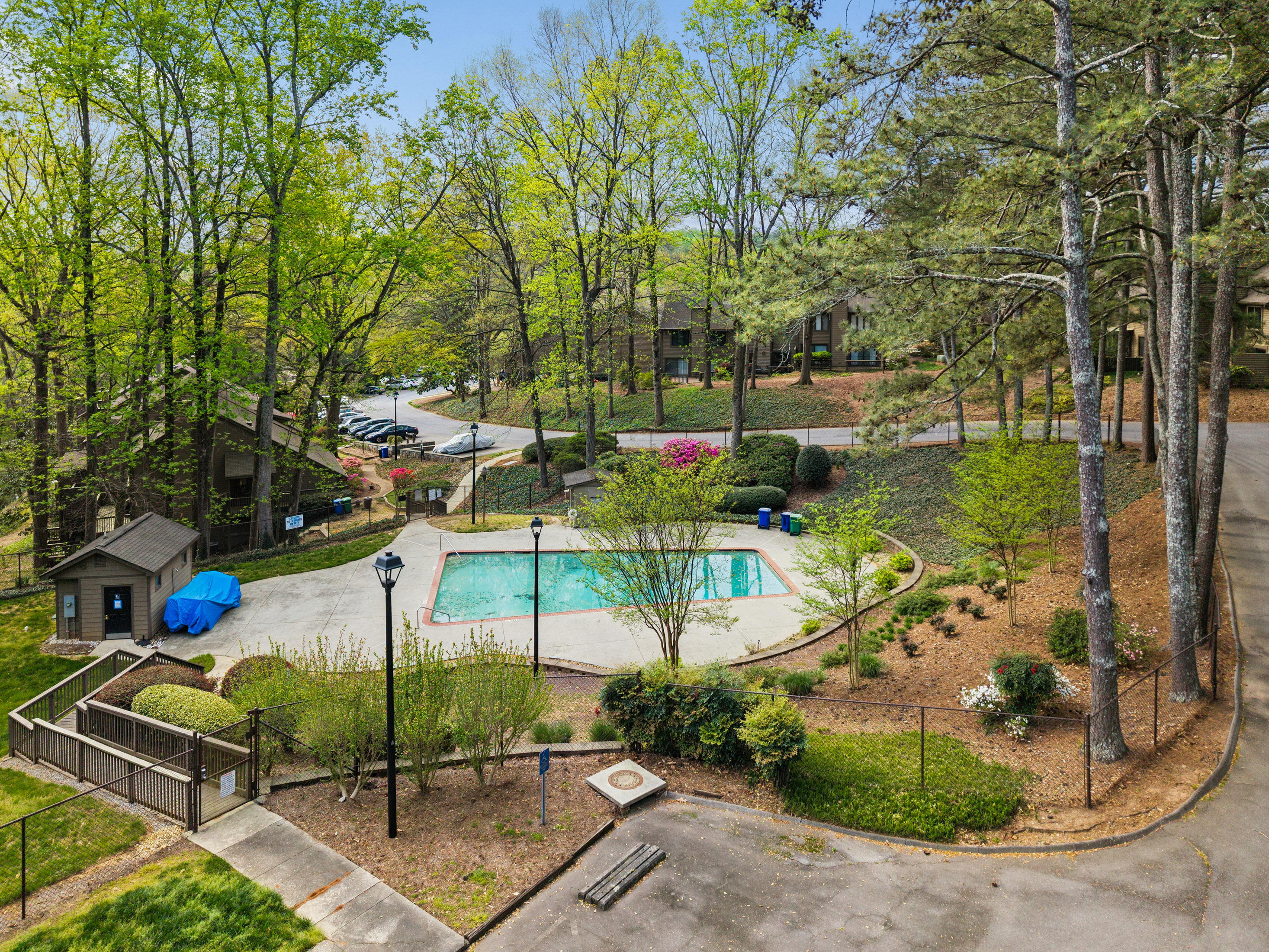  Lovingly Maintained and Thoughtfully Updated Residence - 物件實景