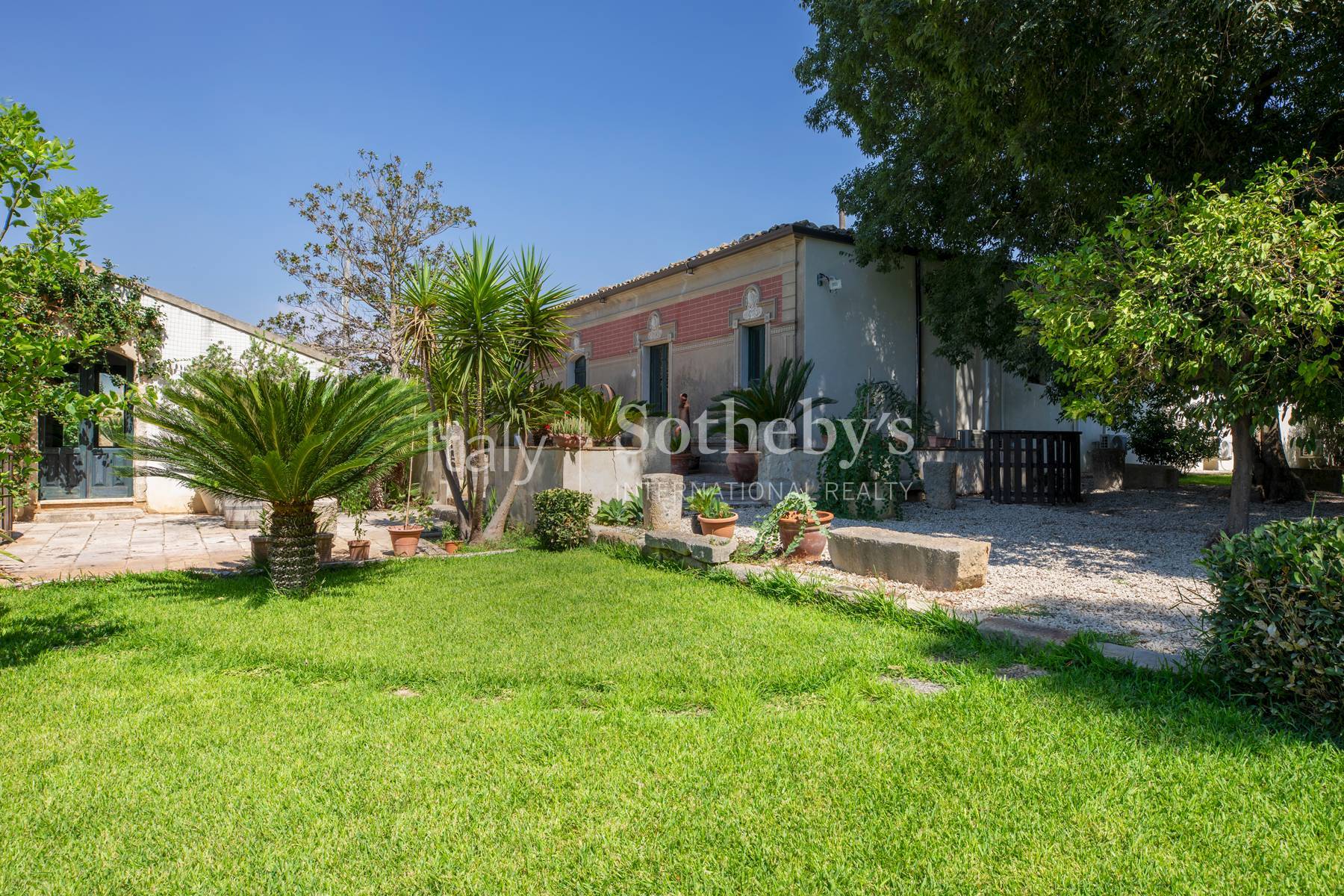  Historic Sicilian wine estate with vineyards and olive grove - 物件實景