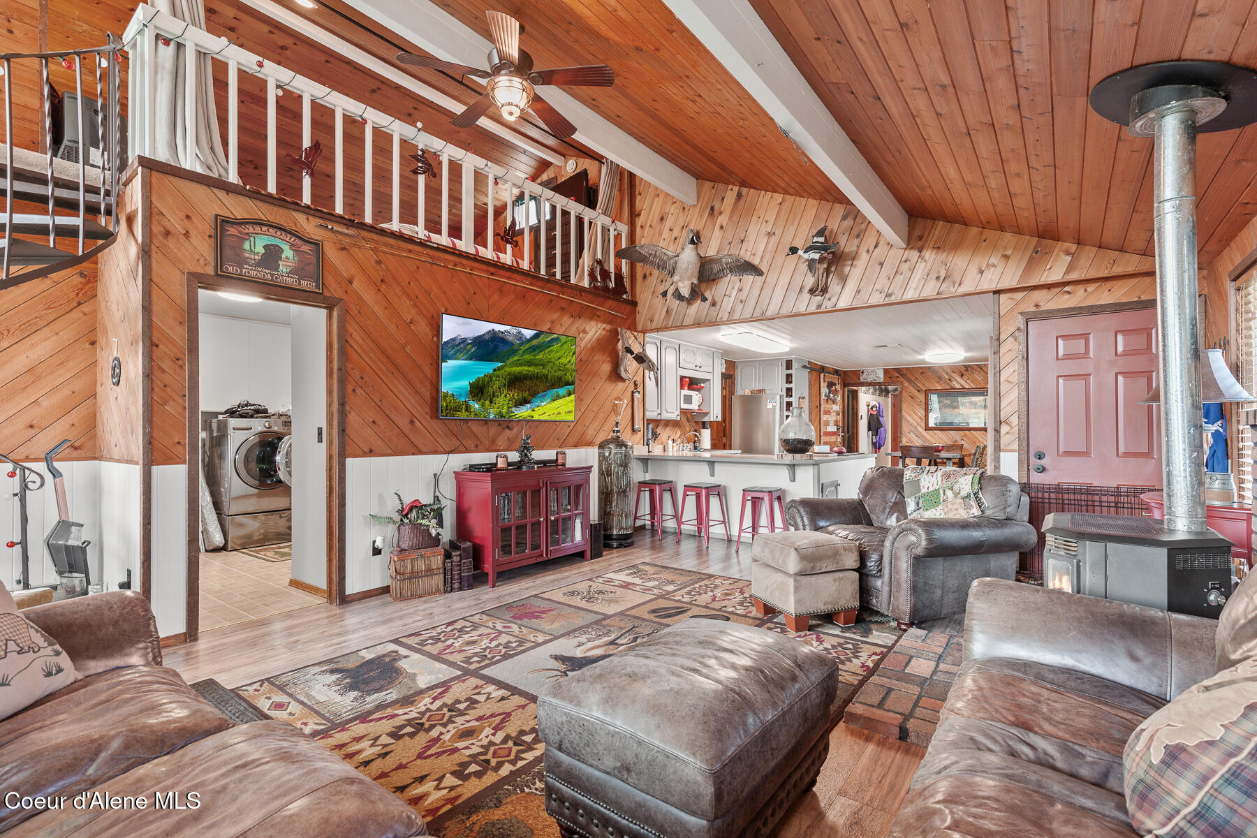 Priest River, Idaho, 83856, United States, 2 Bedrooms Bedrooms, ,2 BathroomsBathrooms,Residential,For Sale,1798320