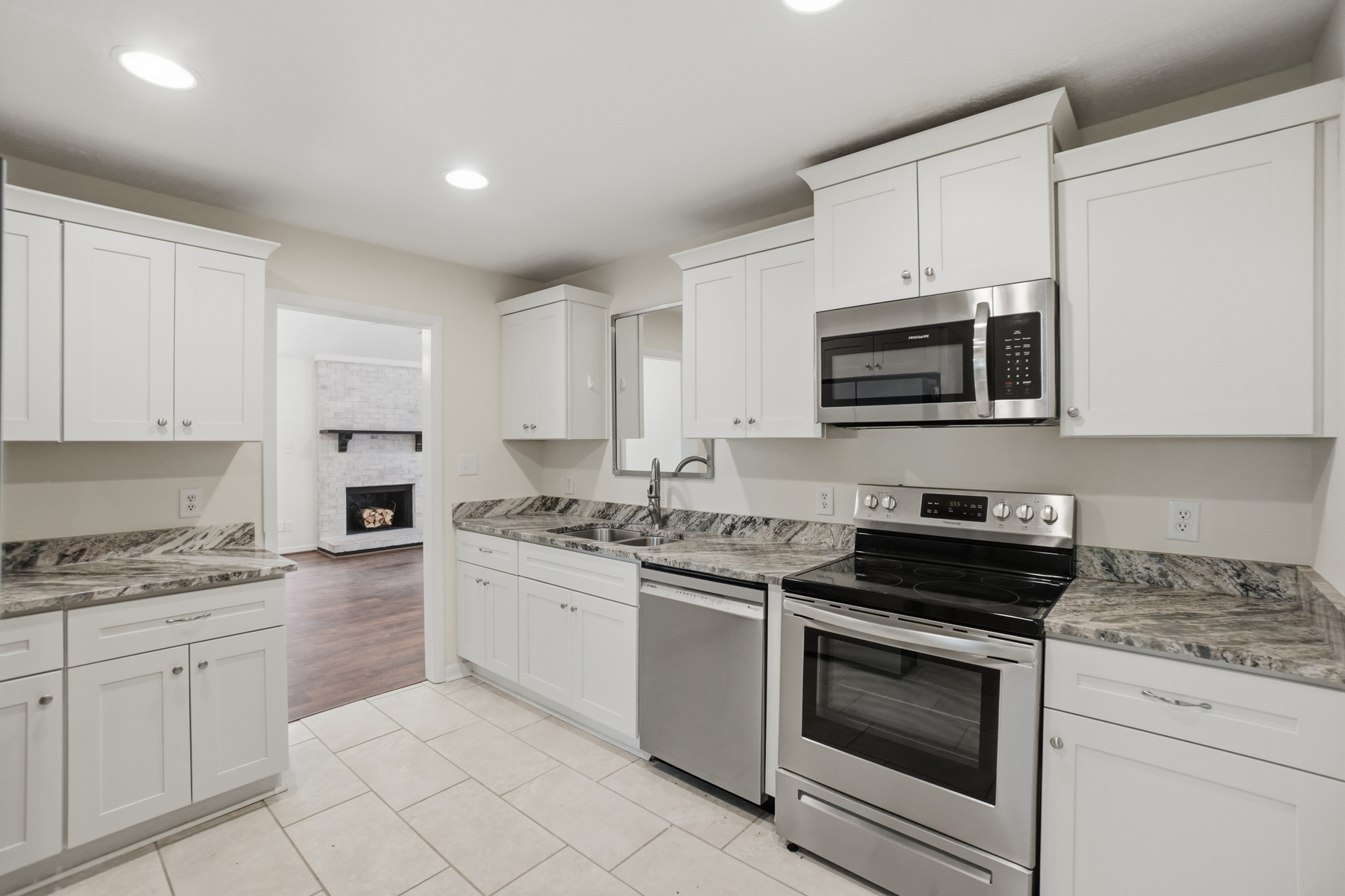  7740 Waters Edge Lane, Gloucester Point, VA 23062 - 物件實景