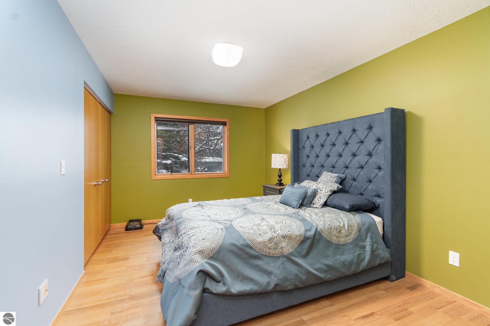 Alma, Michigan, 48801, United States, 5 Bedrooms Bedrooms, ,4 BathroomsBathrooms,Residential,For Sale,2000371