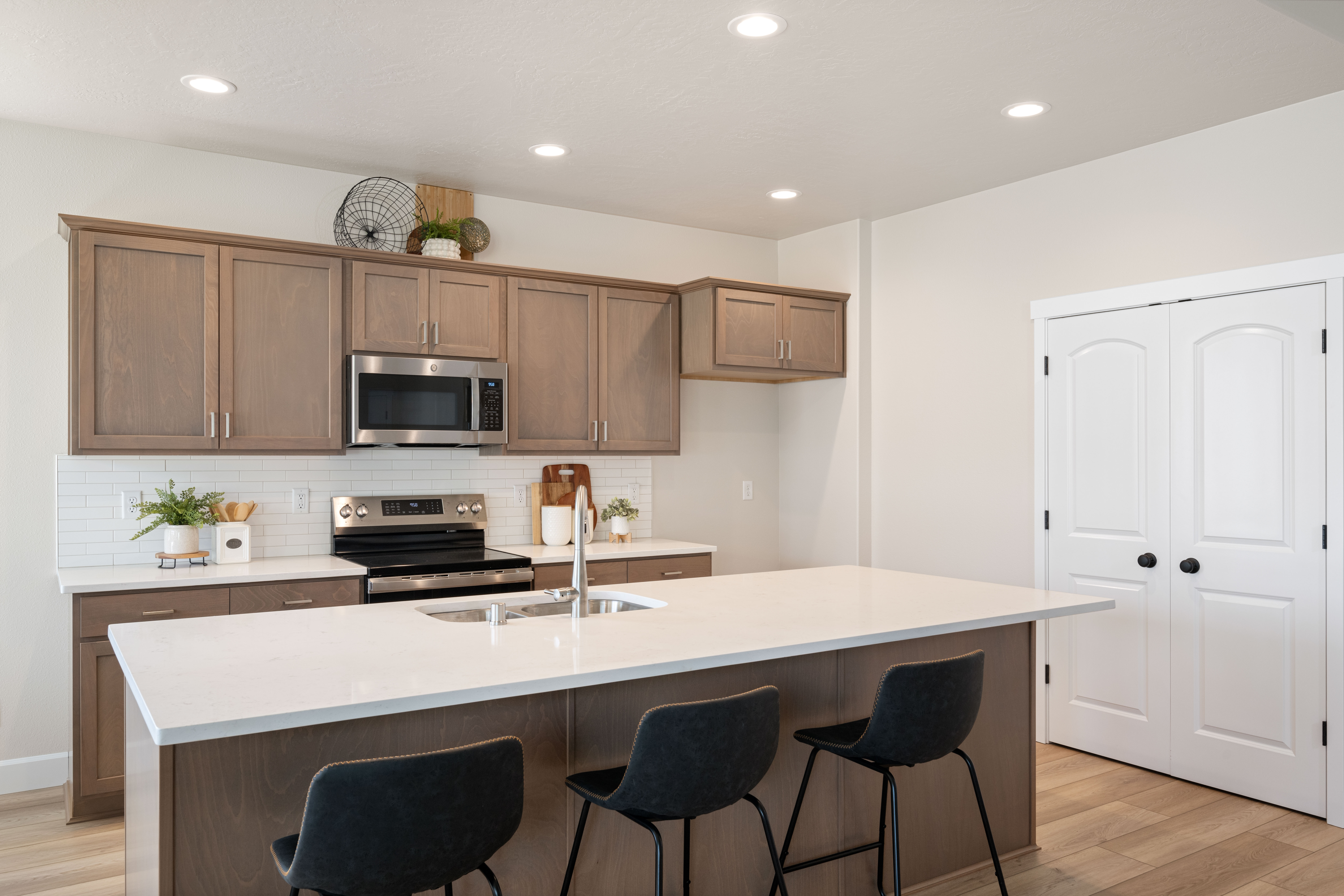 3 Car Garage, Great Floor Plan & Corner Lot - 物件實景