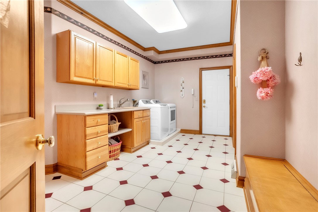 Hampton, Pennsylvania, 15044, United States, 5 Bedrooms Bedrooms, ,7 BathroomsBathrooms,Residential,For Sale,2001807